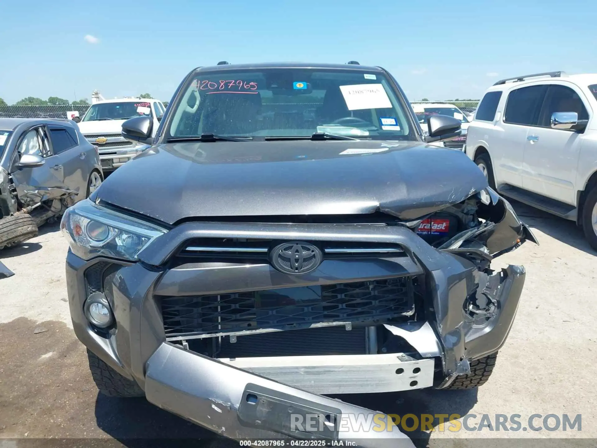 12 Фотография поврежденного автомобиля JTEZU5JR4L5226079 TOYOTA 4RUNNER 2020