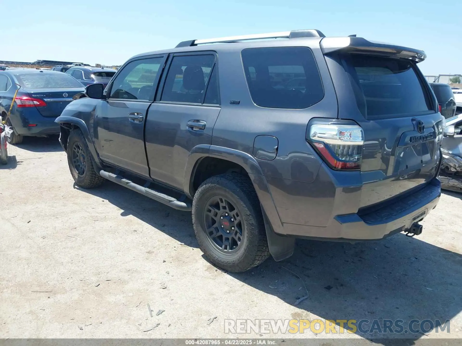 3 Фотография поврежденного автомобиля JTEZU5JR4L5226079 TOYOTA 4RUNNER 2020
