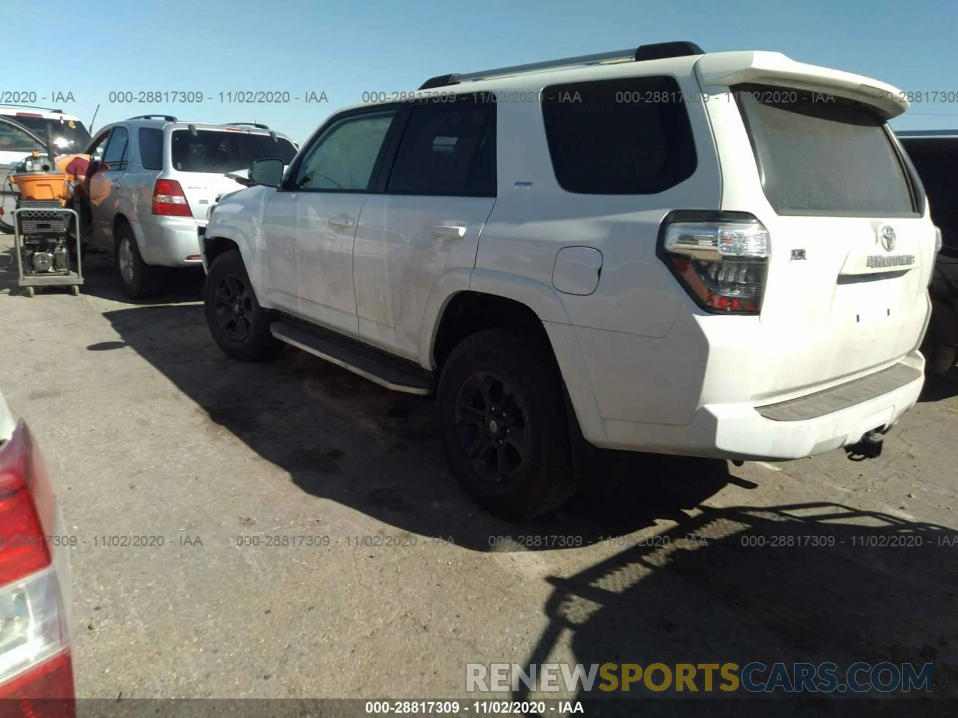 3 Photograph of a damaged car JTEZU5JR6L5221305 TOYOTA 4RUNNER 2020