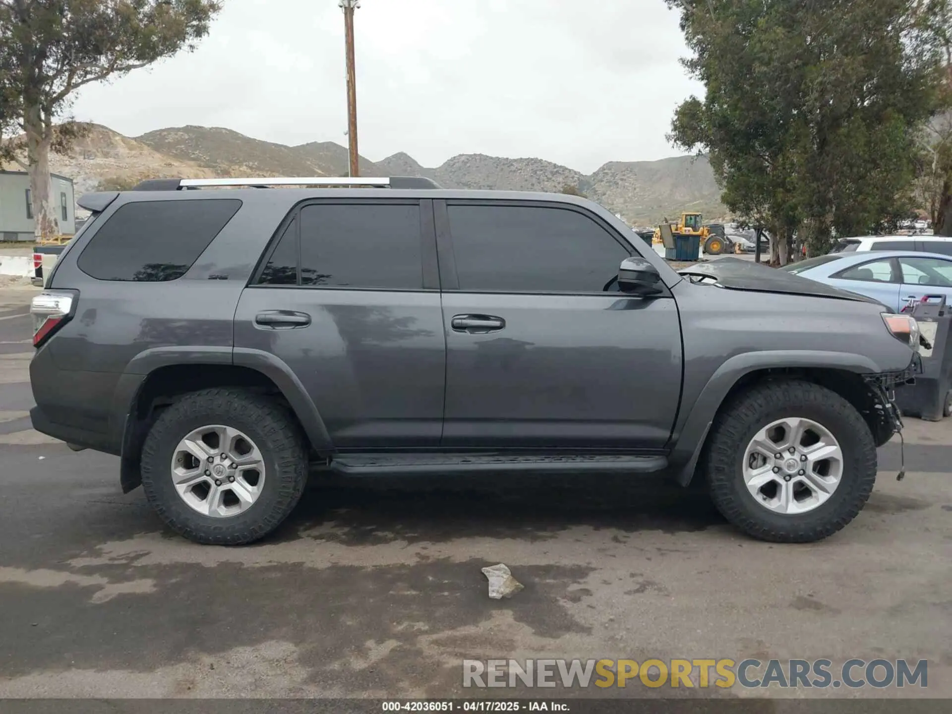 13 Фотография поврежденного автомобиля JTEZU5JR6L5225631 TOYOTA 4RUNNER 2020