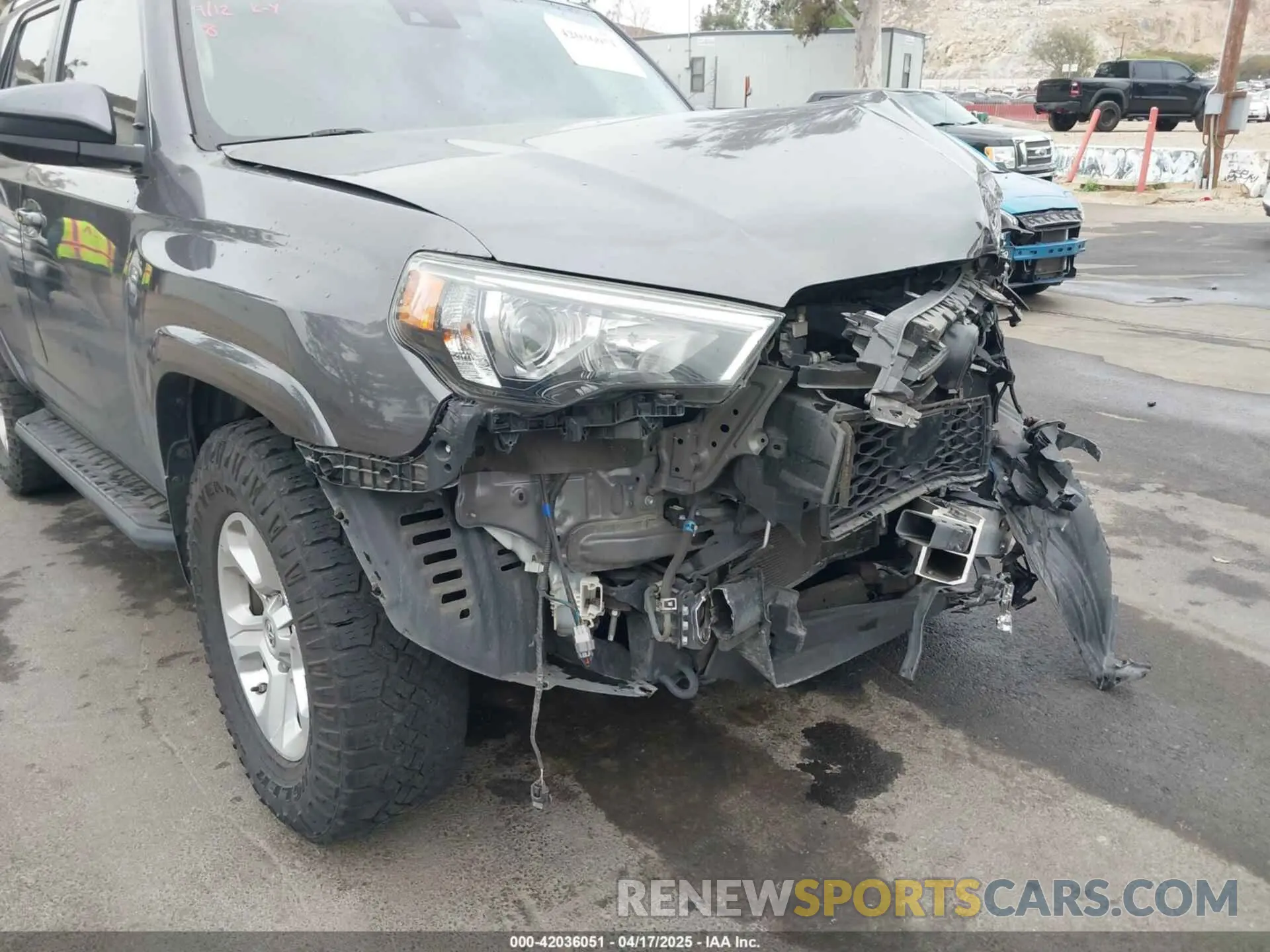 17 Фотография поврежденного автомобиля JTEZU5JR6L5225631 TOYOTA 4RUNNER 2020