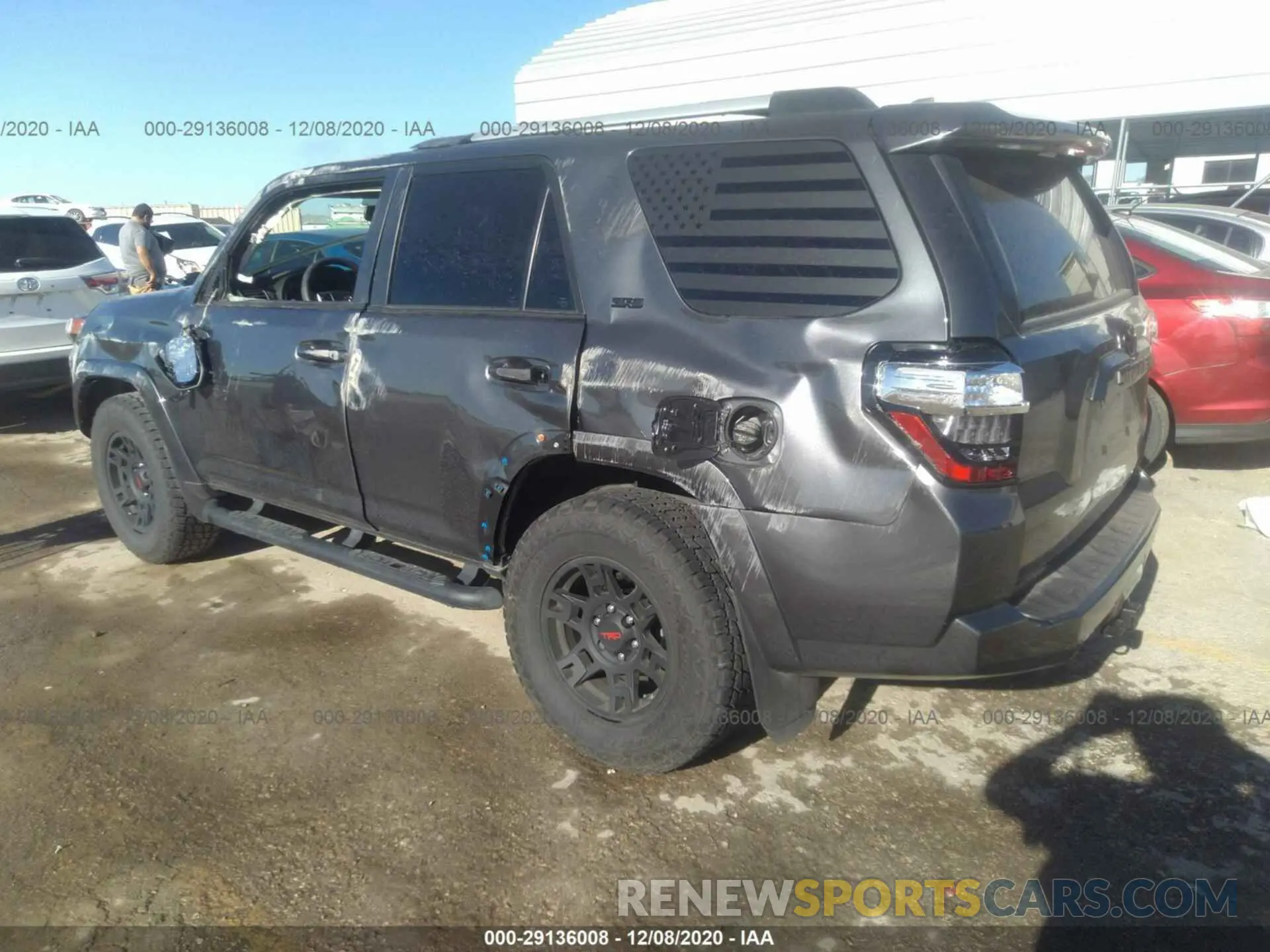 3 Photograph of a damaged car JTEZU5JR8L5223881 TOYOTA 4RUNNER 2020