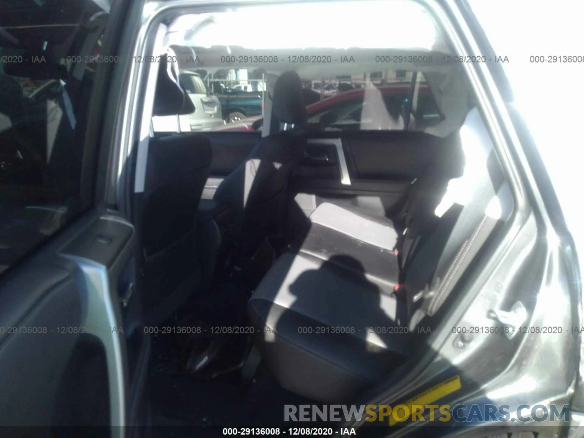 8 Photograph of a damaged car JTEZU5JR8L5223881 TOYOTA 4RUNNER 2020