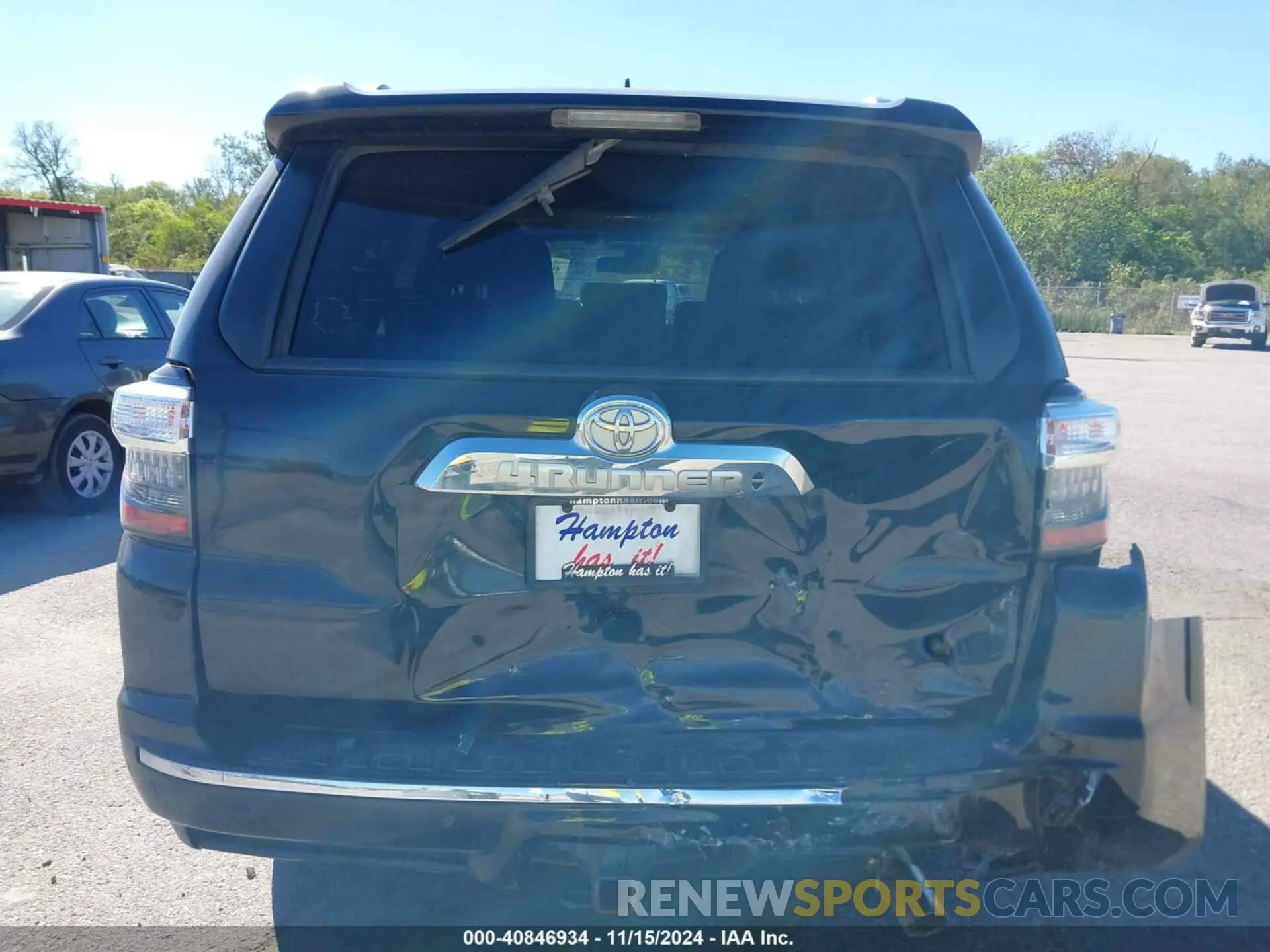 15 Photograph of a damaged car JTEZU5JRXL5222666 TOYOTA 4RUNNER 2020