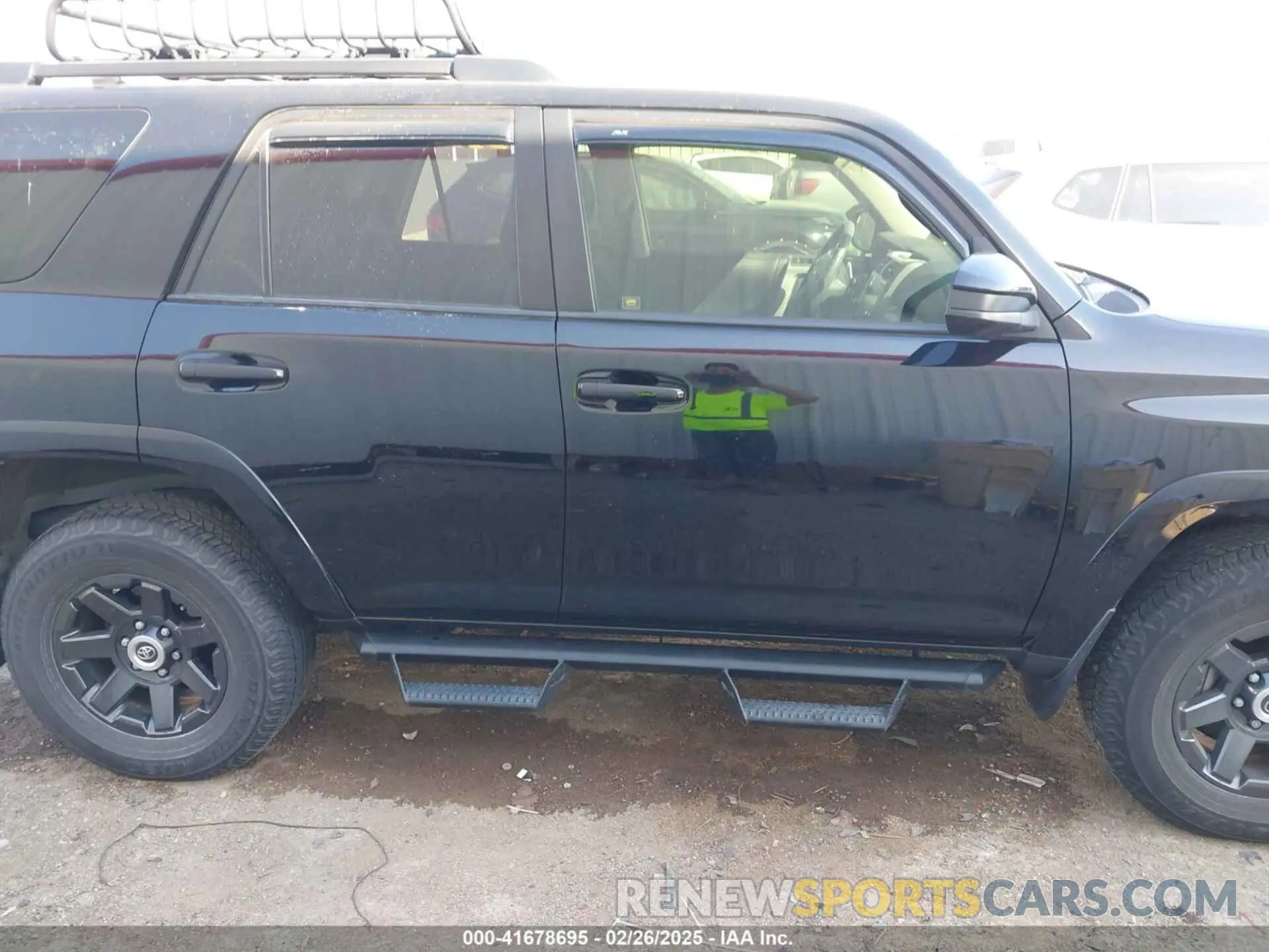 13 Photograph of a damaged car JTEBU5JR3M5867212 TOYOTA 4RUNNER 2021