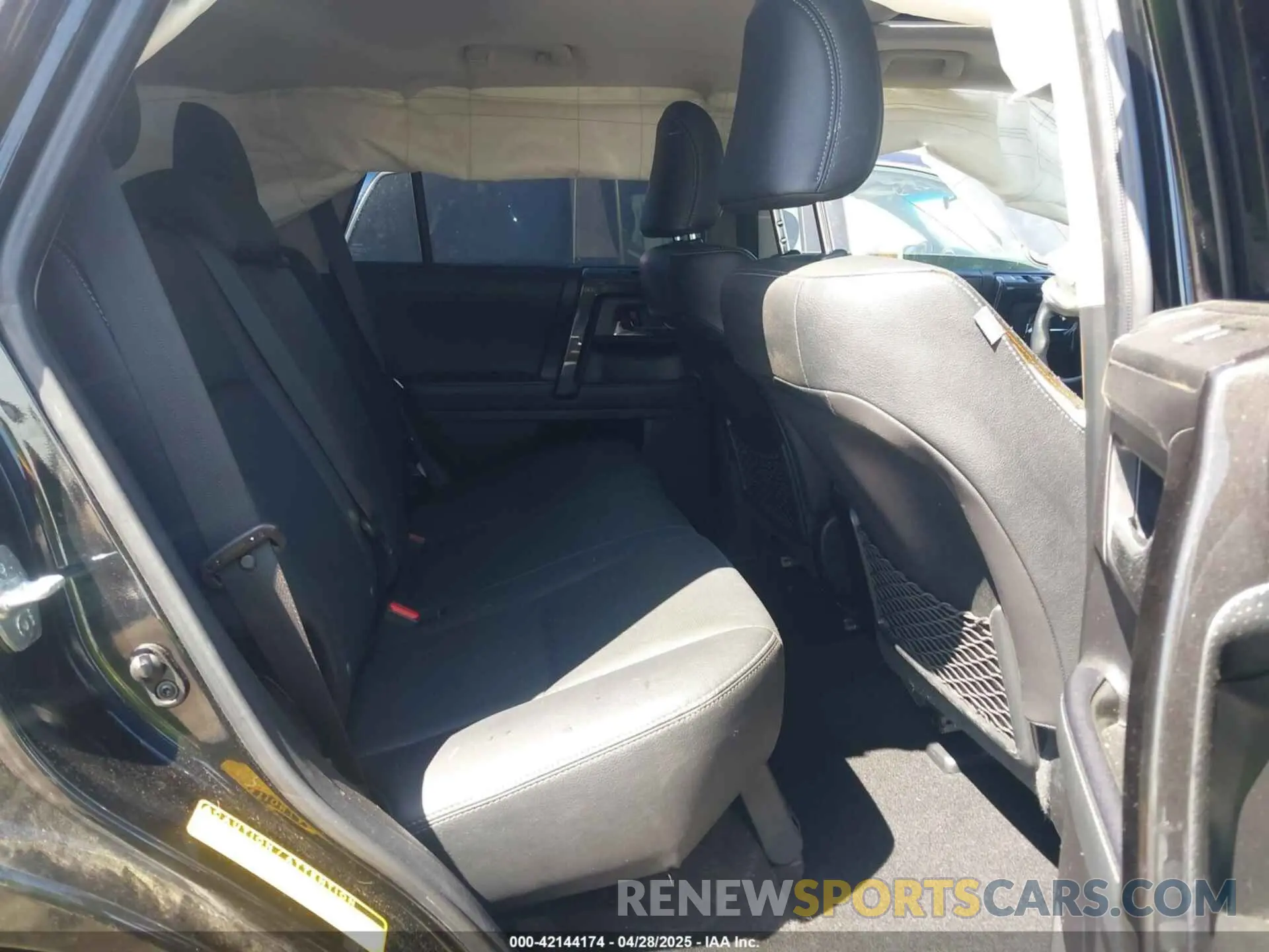 8 Фотография поврежденного автомобиля JTECU5JR5M5246848 TOYOTA 4RUNNER 2021