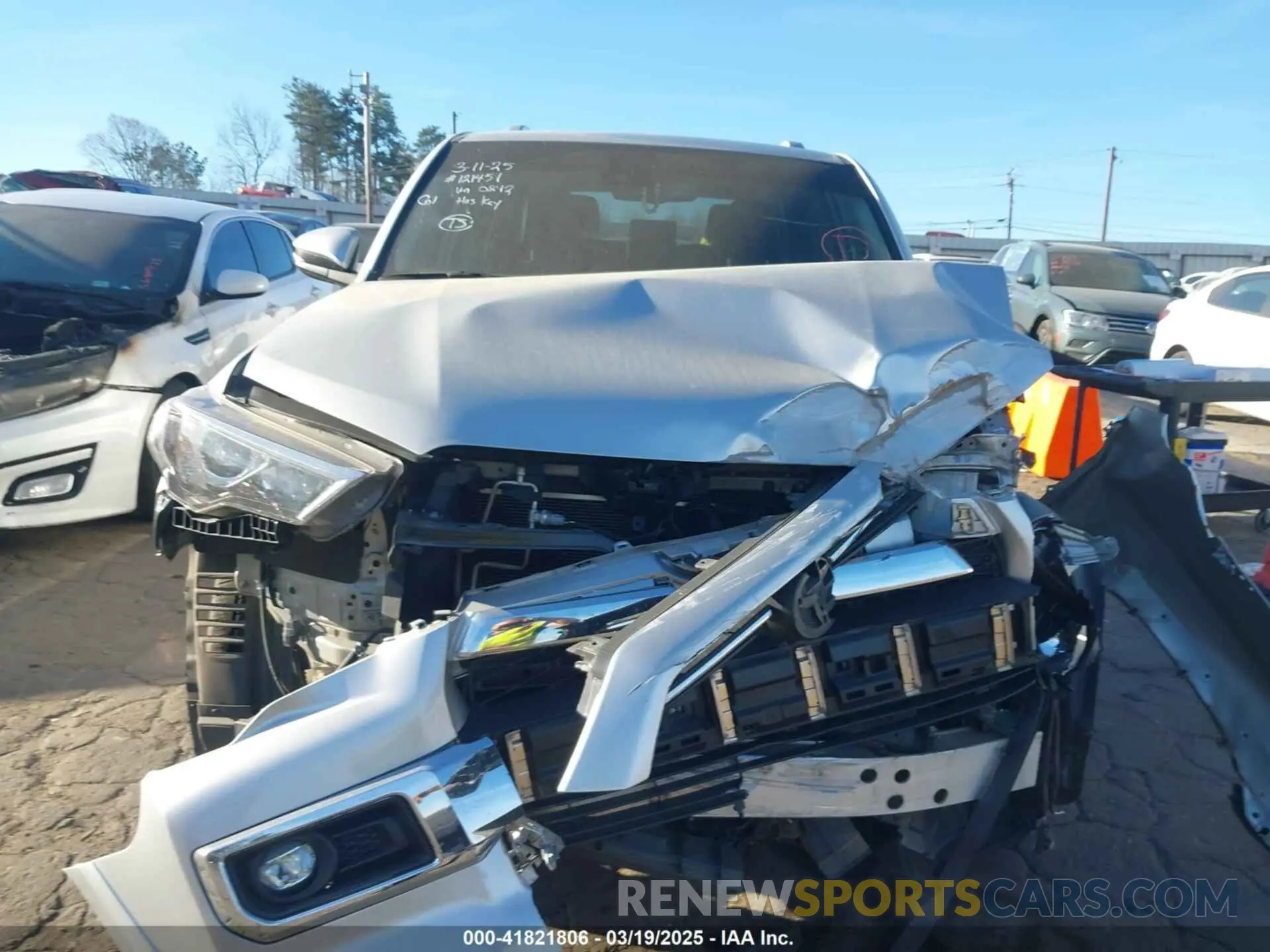 12 Photograph of a damaged car JTEDU5JR5M5250242 TOYOTA 4RUNNER 2021