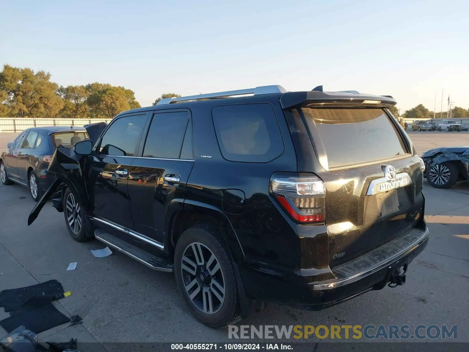 3 Photograph of a damaged car JTEDU5JR8M5249683 TOYOTA 4RUNNER 2021