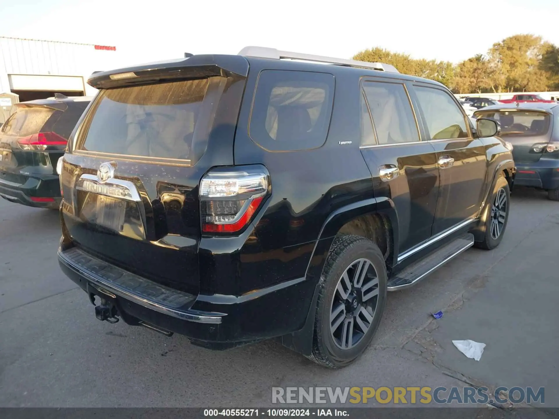 4 Photograph of a damaged car JTEDU5JR8M5249683 TOYOTA 4RUNNER 2021