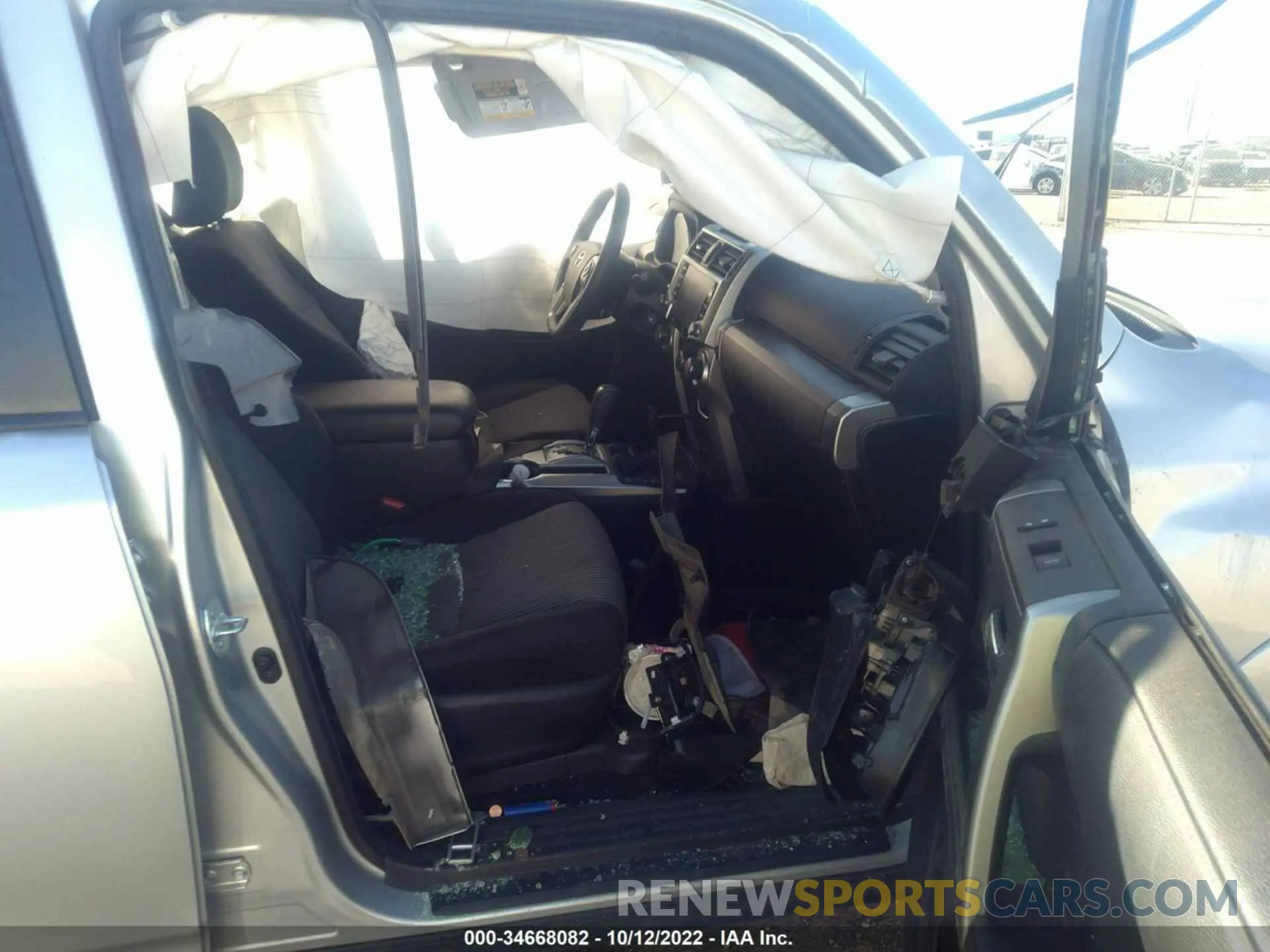 5 Photograph of a damaged car JTEEU5JR2M5237226 TOYOTA 4RUNNER 2021