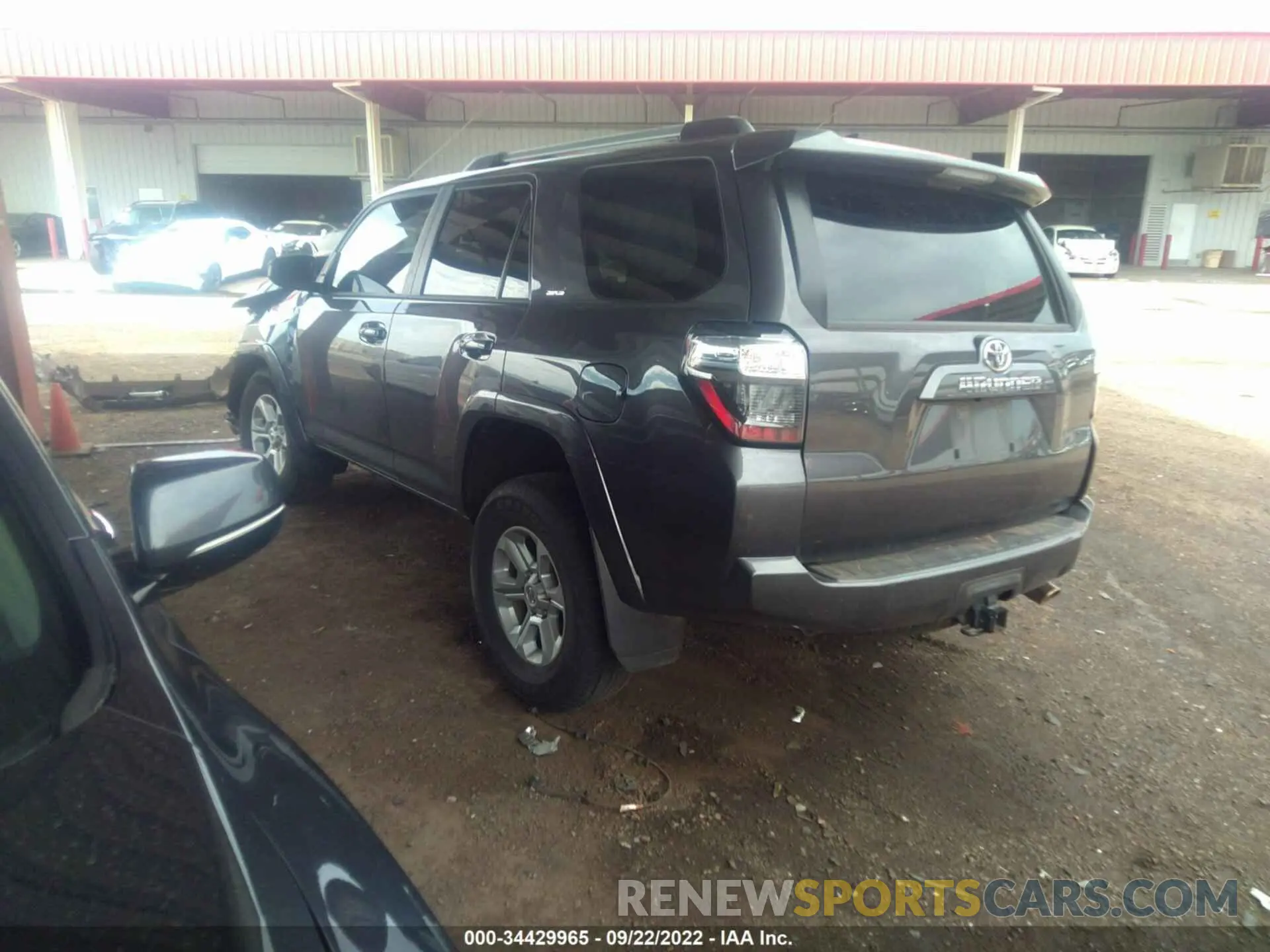 3 Photograph of a damaged car JTEEU5JR4M5243304 TOYOTA 4RUNNER 2021