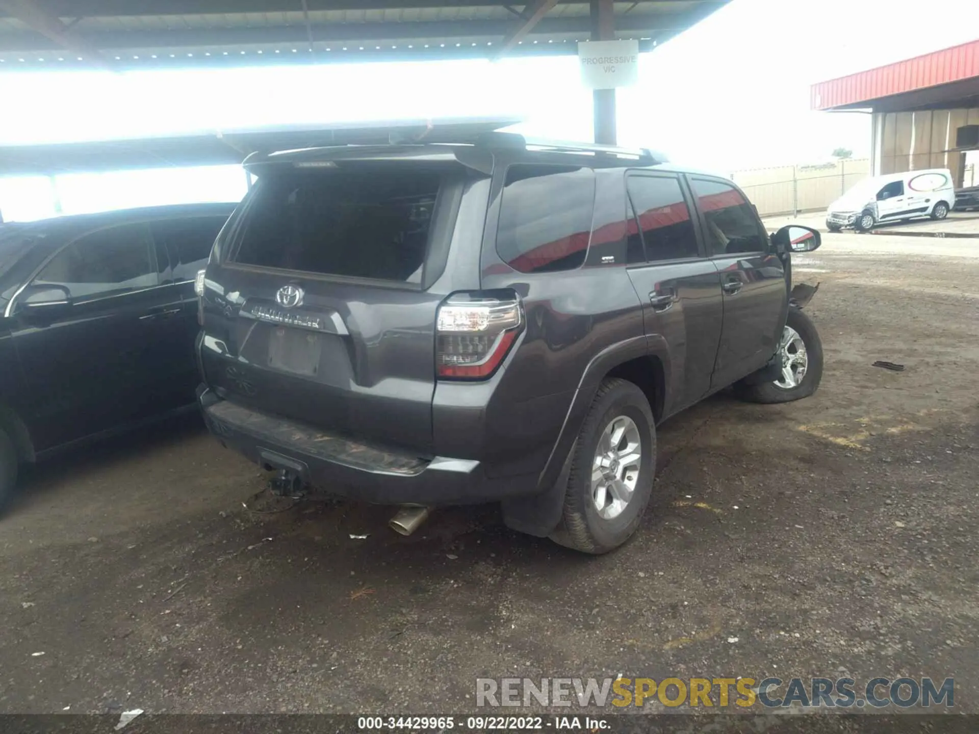 4 Photograph of a damaged car JTEEU5JR4M5243304 TOYOTA 4RUNNER 2021