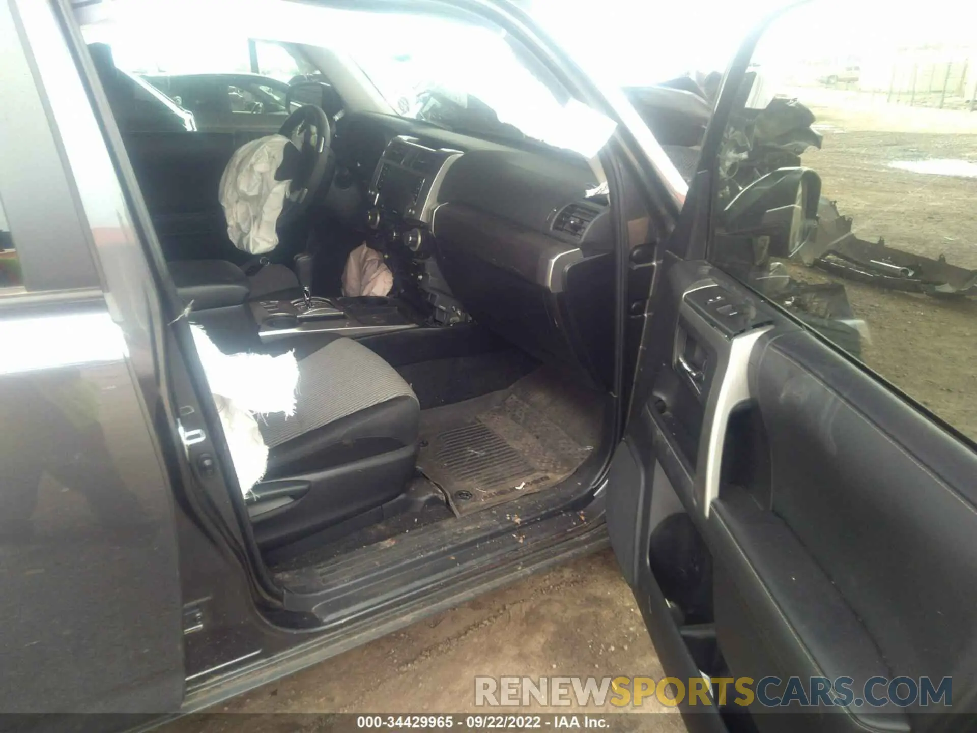 5 Photograph of a damaged car JTEEU5JR4M5243304 TOYOTA 4RUNNER 2021