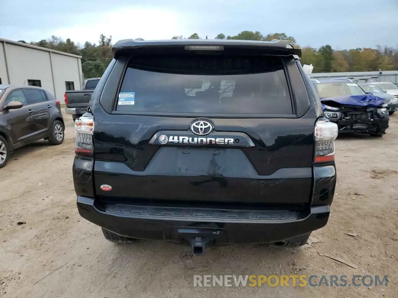 6 Photograph of a damaged car JTEEU5JR6M5230361 TOYOTA 4RUNNER 2021