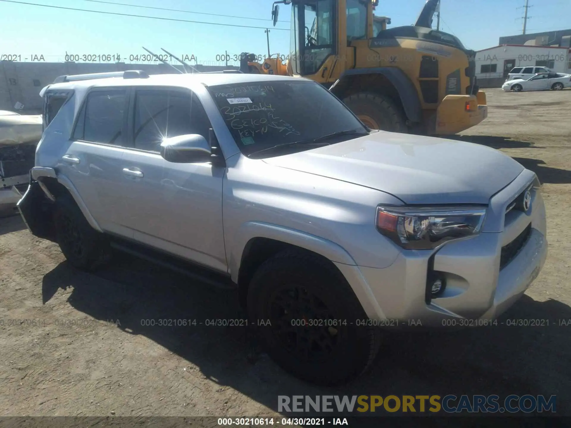 1 Photograph of a damaged car JTEEU5JR6M5232062 TOYOTA 4RUNNER 2021