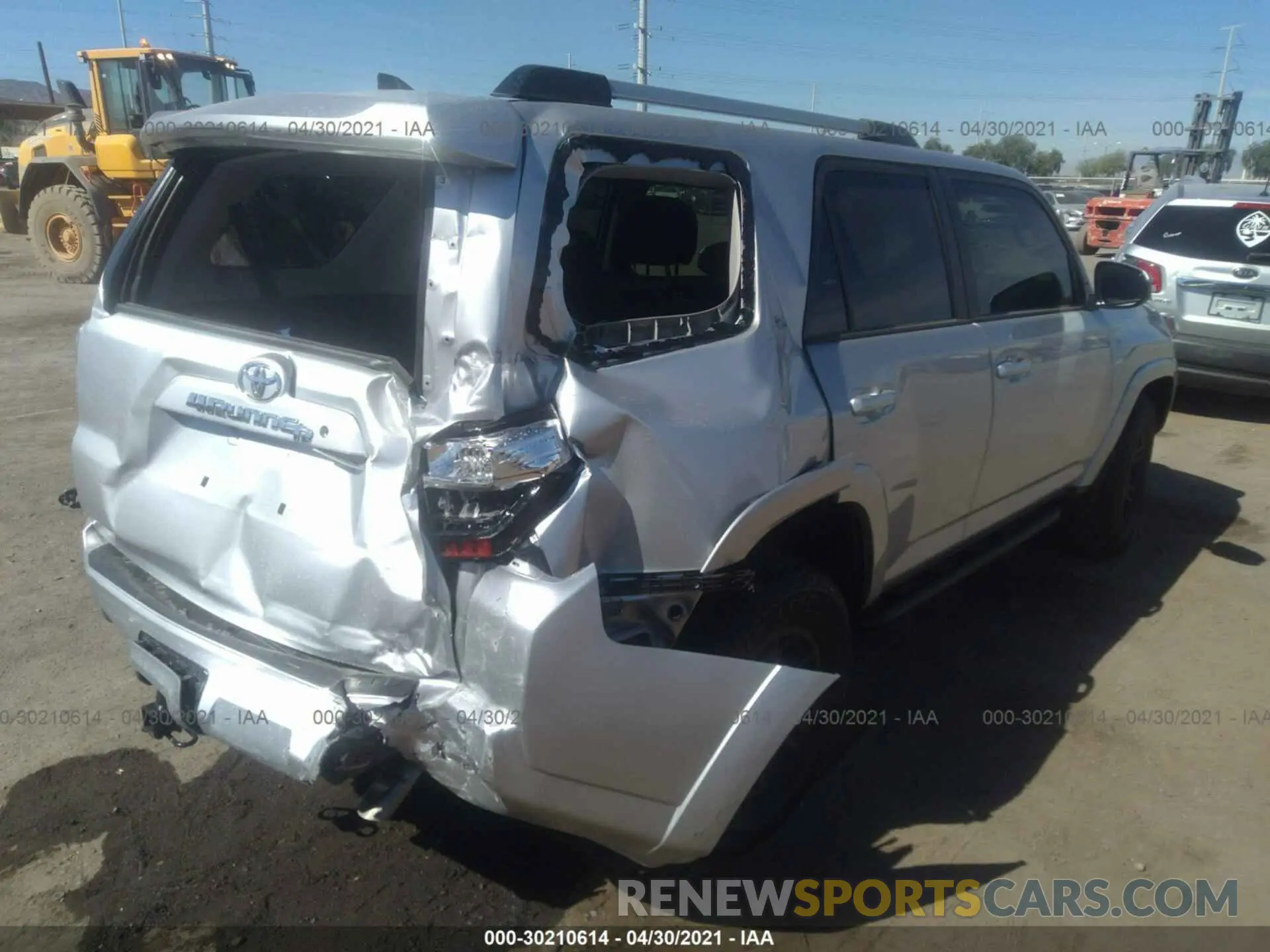 4 Photograph of a damaged car JTEEU5JR6M5232062 TOYOTA 4RUNNER 2021