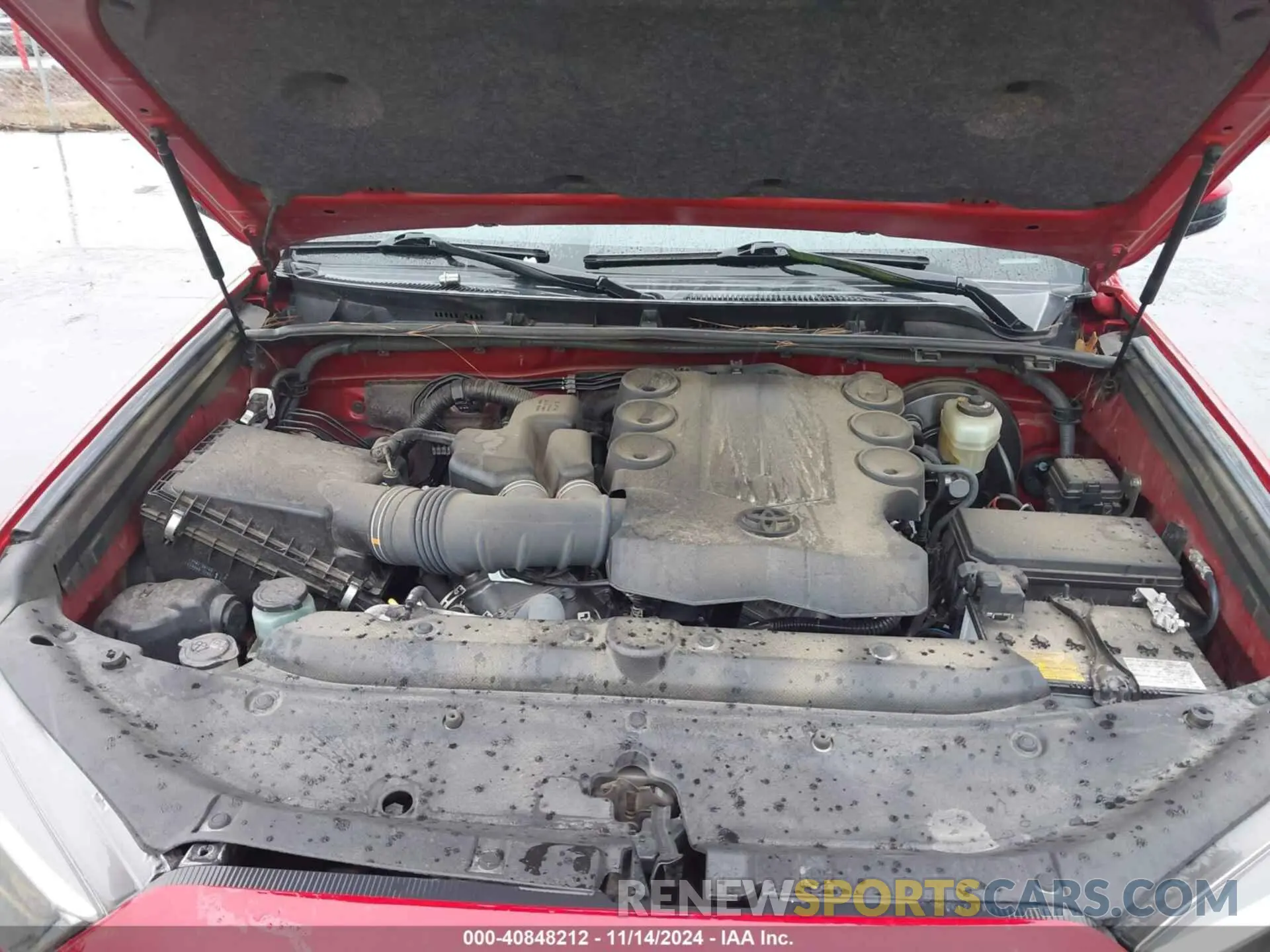 10 Photograph of a damaged car JTEEU5JR6M5249945 TOYOTA 4RUNNER 2021