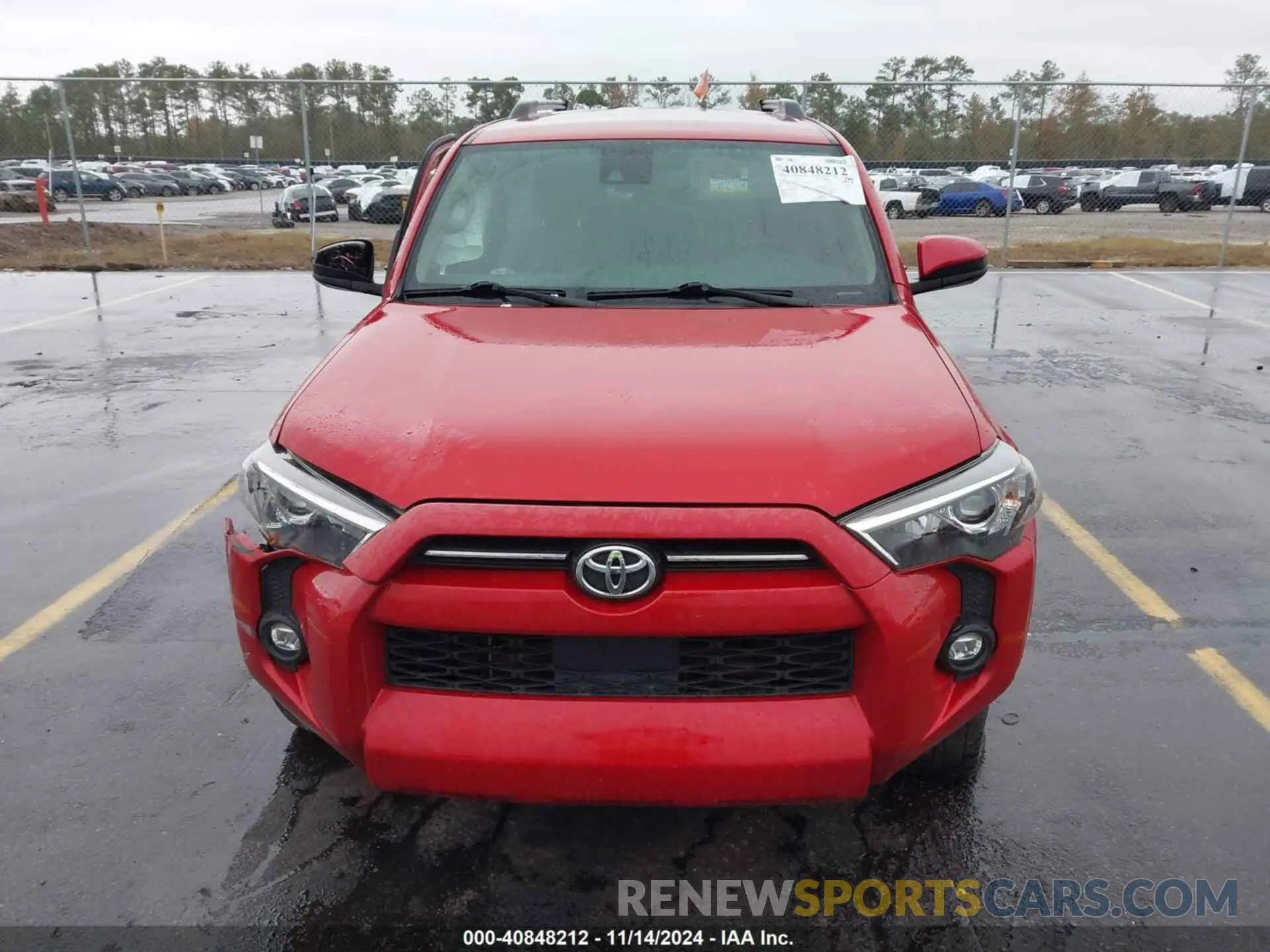 11 Photograph of a damaged car JTEEU5JR6M5249945 TOYOTA 4RUNNER 2021