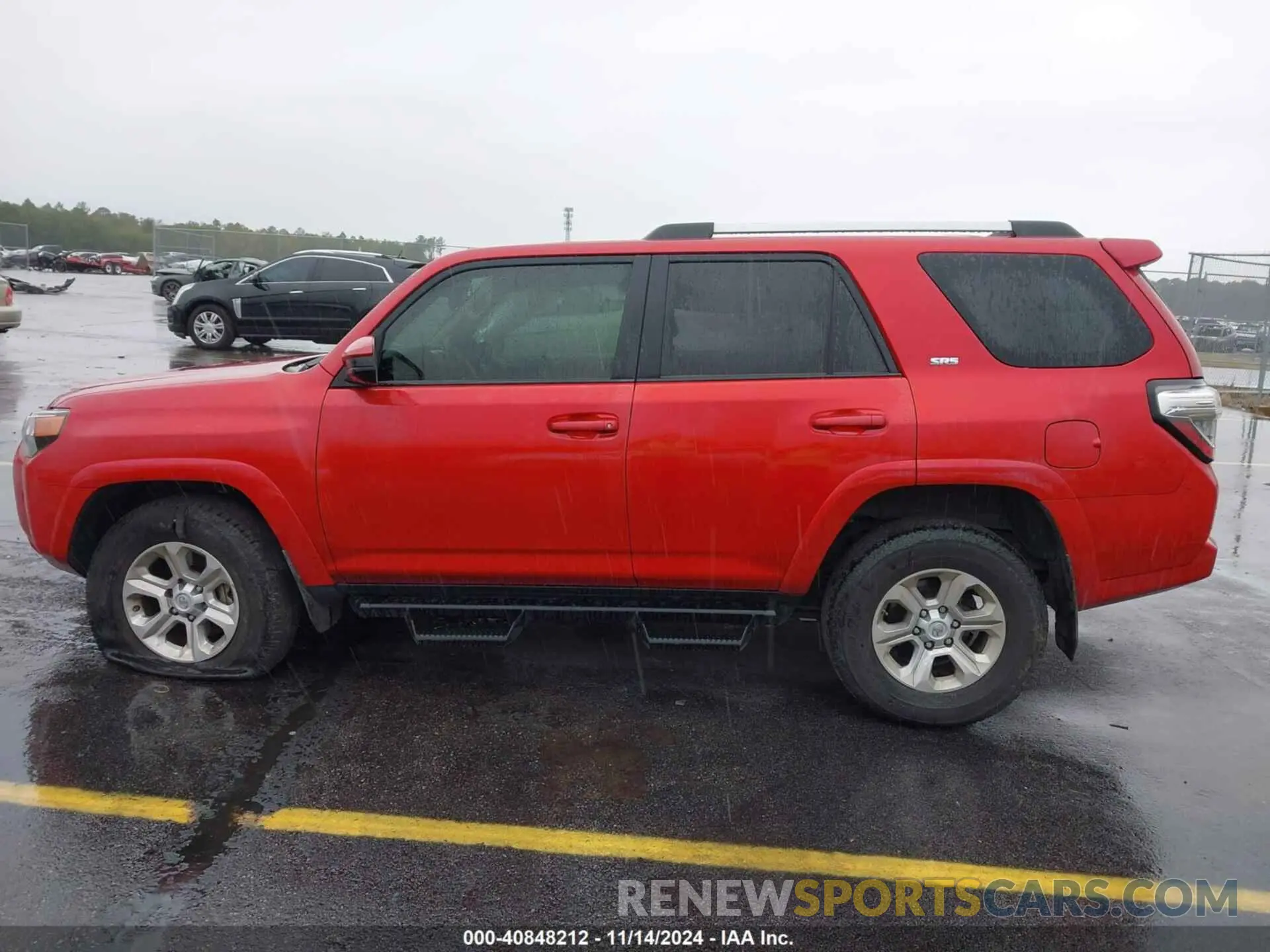 13 Photograph of a damaged car JTEEU5JR6M5249945 TOYOTA 4RUNNER 2021