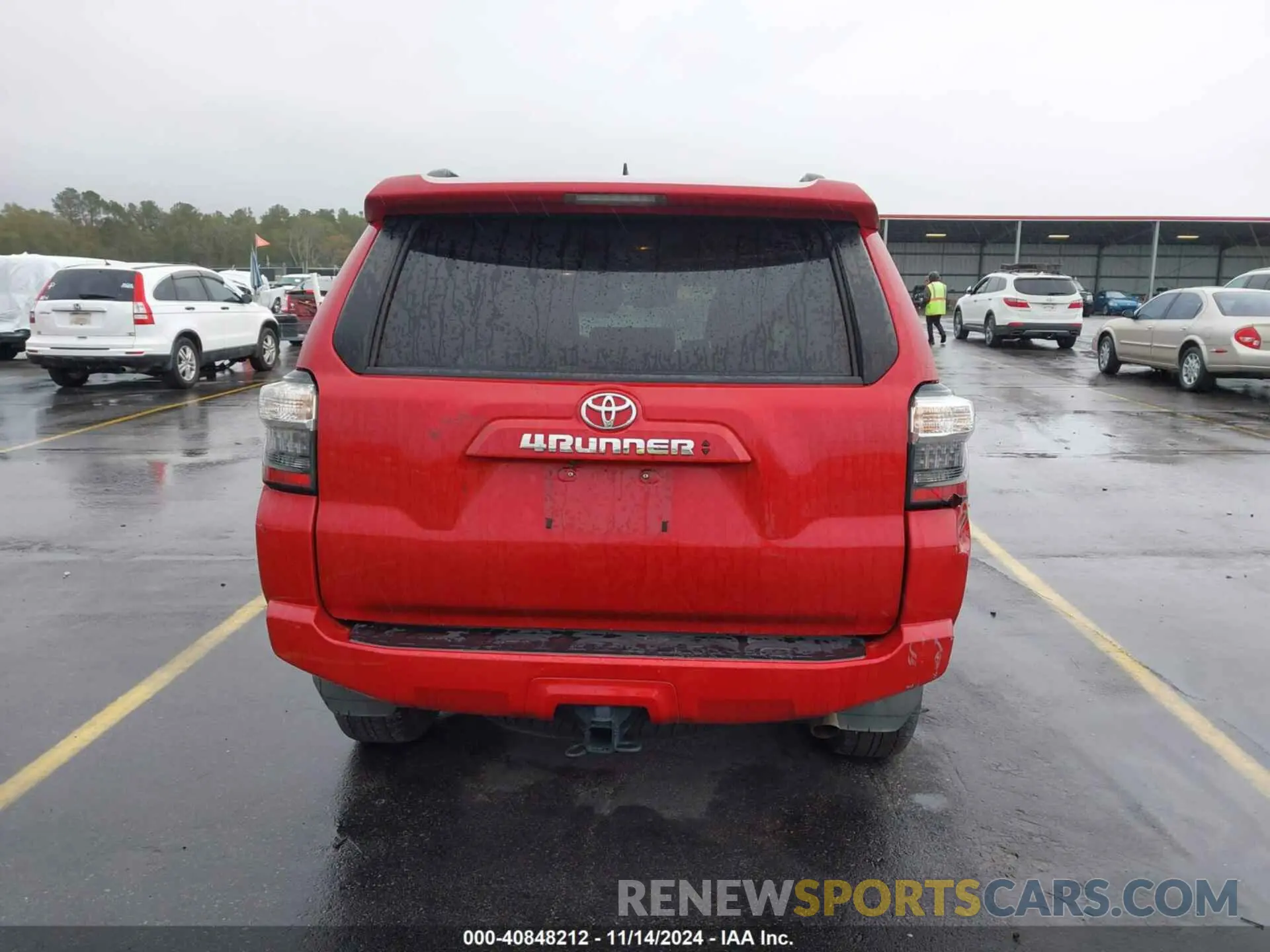 15 Photograph of a damaged car JTEEU5JR6M5249945 TOYOTA 4RUNNER 2021