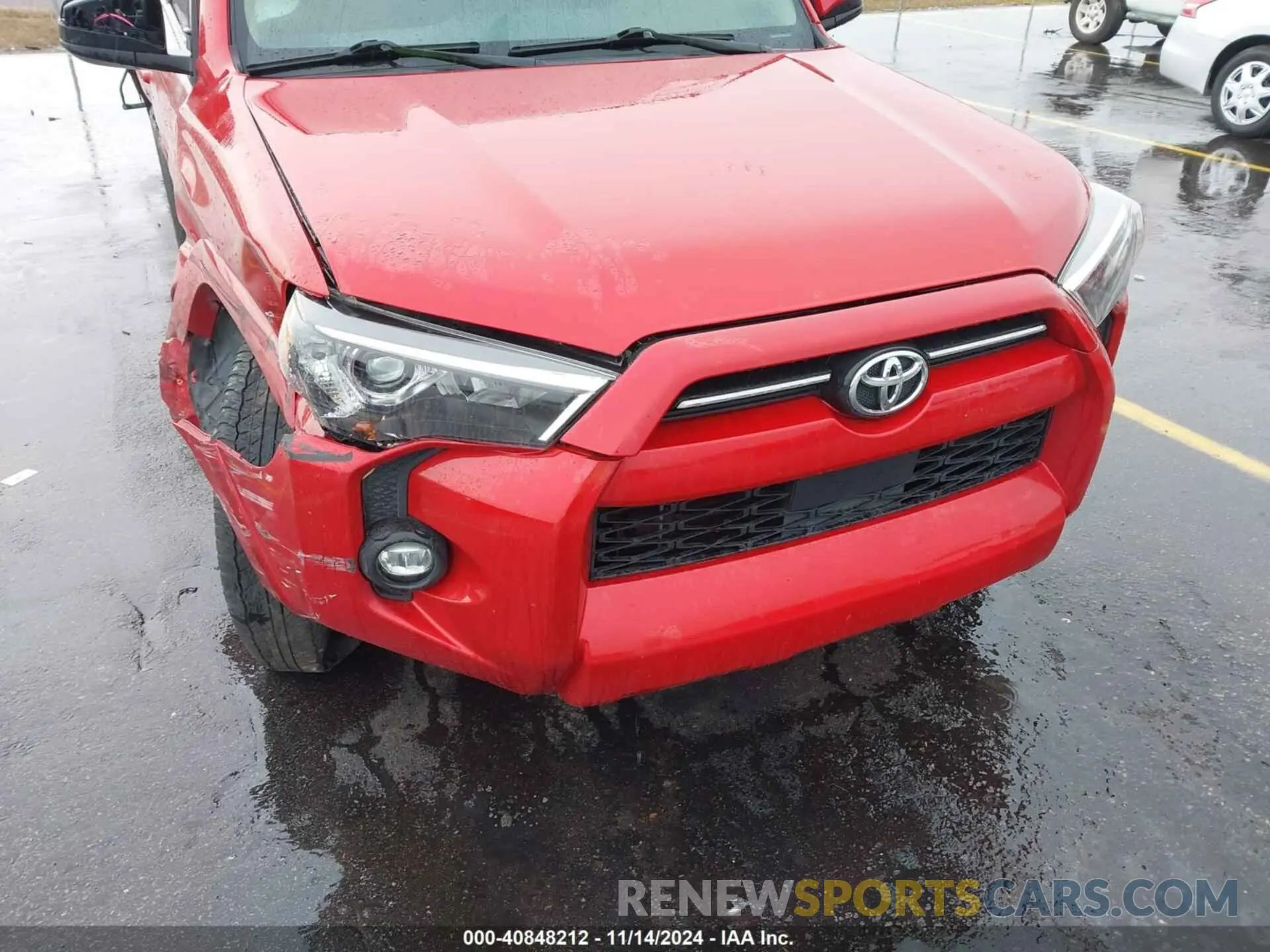 18 Photograph of a damaged car JTEEU5JR6M5249945 TOYOTA 4RUNNER 2021
