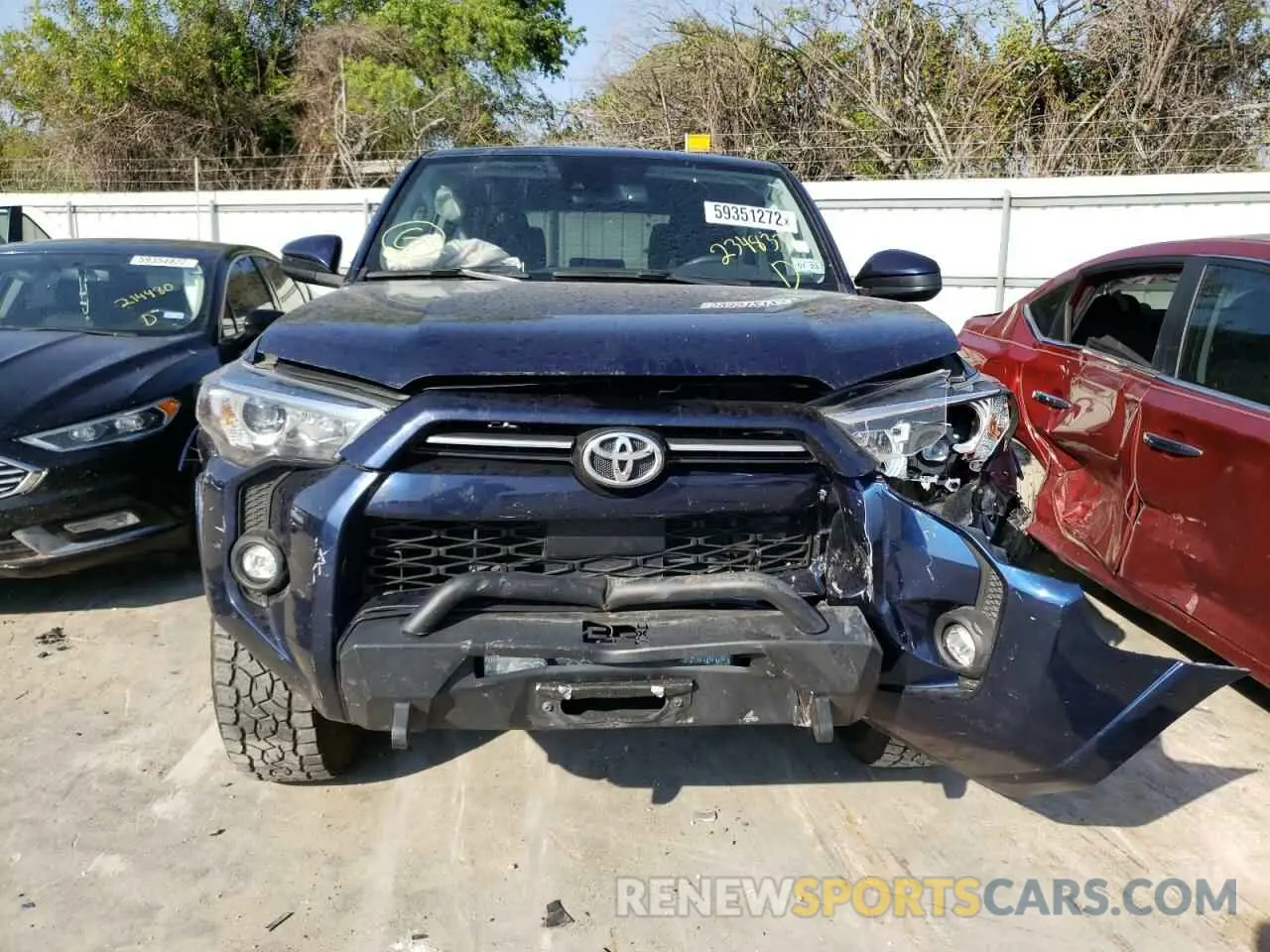 9 Photograph of a damaged car JTEEU5JR8M5234833 TOYOTA 4RUNNER 2021