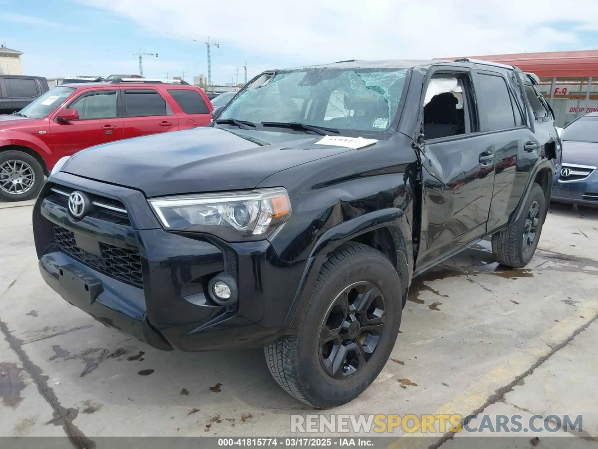 2 Photograph of a damaged car JTEEU5JR8M5235982 TOYOTA 4RUNNER 2021