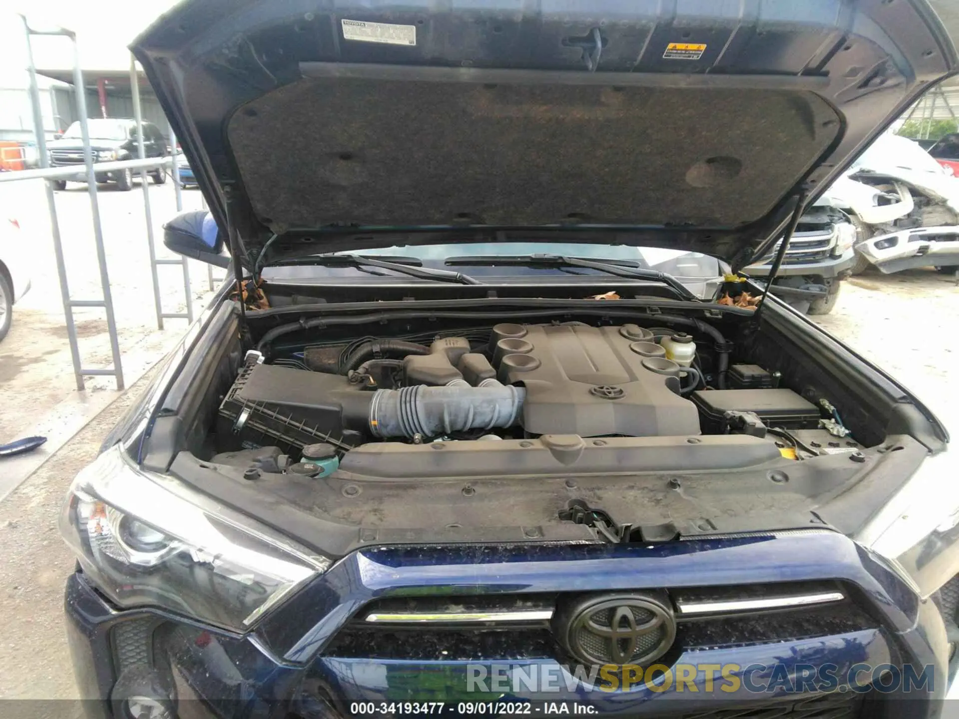 10 Photograph of a damaged car JTEEU5JR8M5250515 TOYOTA 4RUNNER 2021