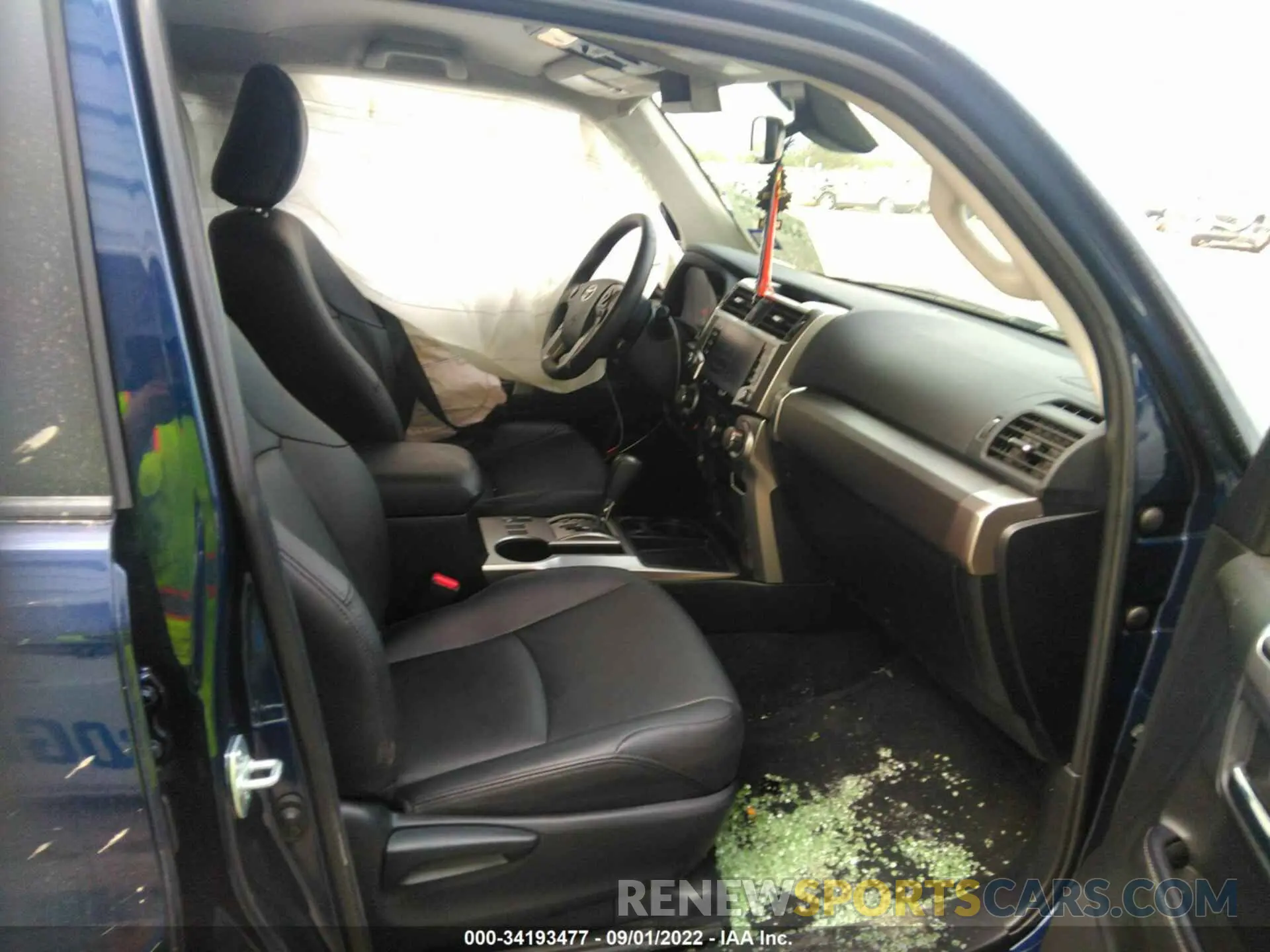 5 Photograph of a damaged car JTEEU5JR8M5250515 TOYOTA 4RUNNER 2021