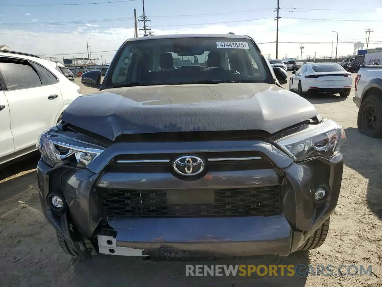 5 Photograph of a damaged car JTEEU5JR9M5229009 TOYOTA 4RUNNER 2021