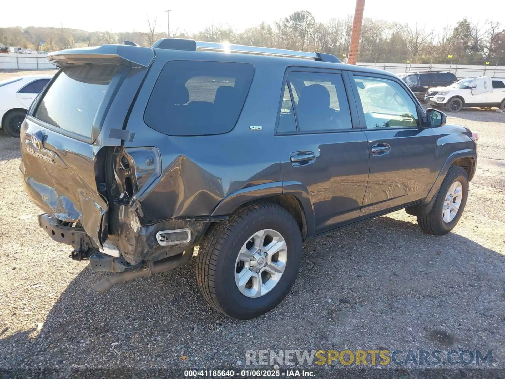 4 Фотография поврежденного автомобиля JTEEU5JRXM5235997 TOYOTA 4RUNNER 2021