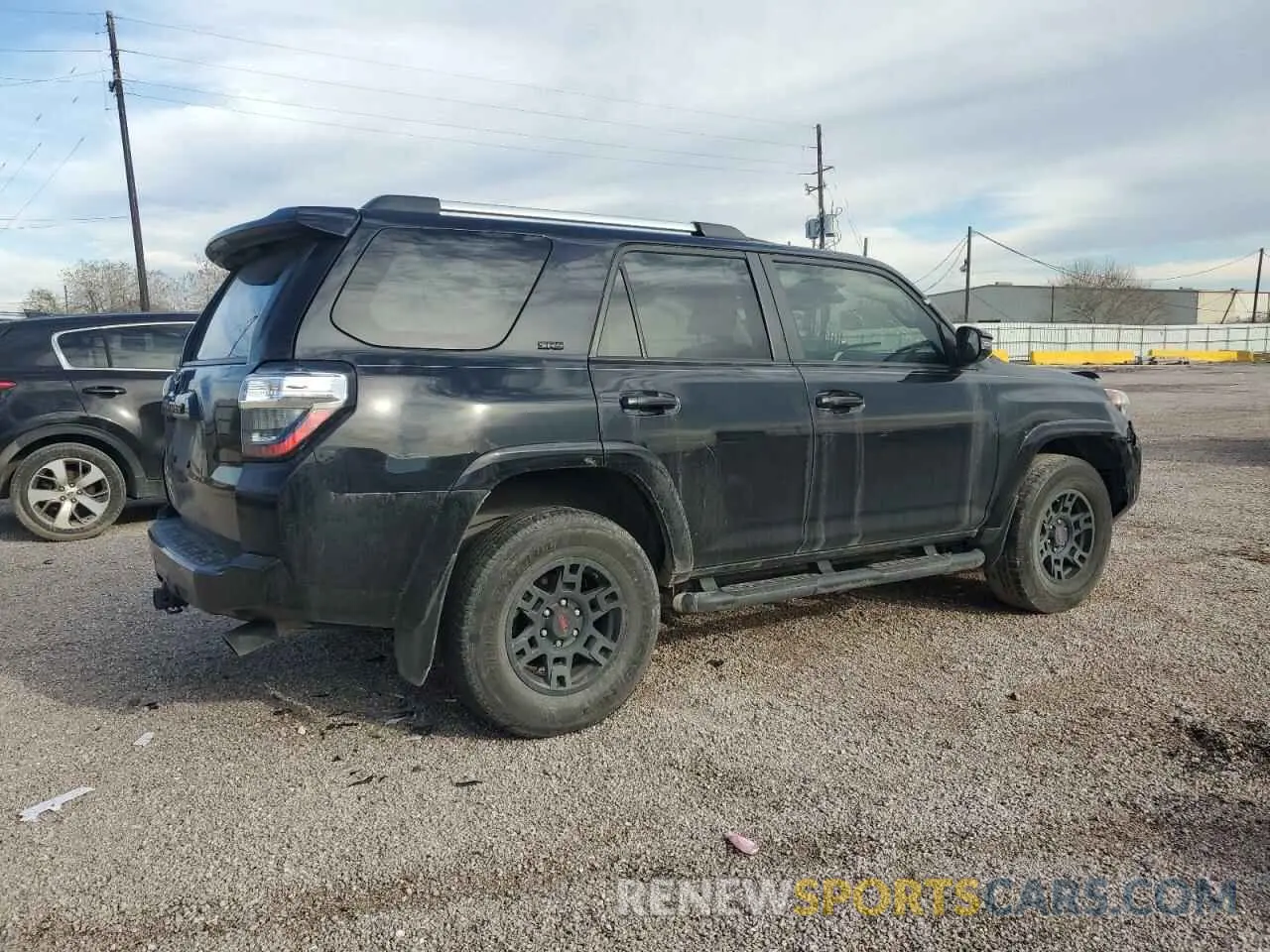 3 Photograph of a damaged car JTEFU5JR1M5234385 TOYOTA 4RUNNER 2021