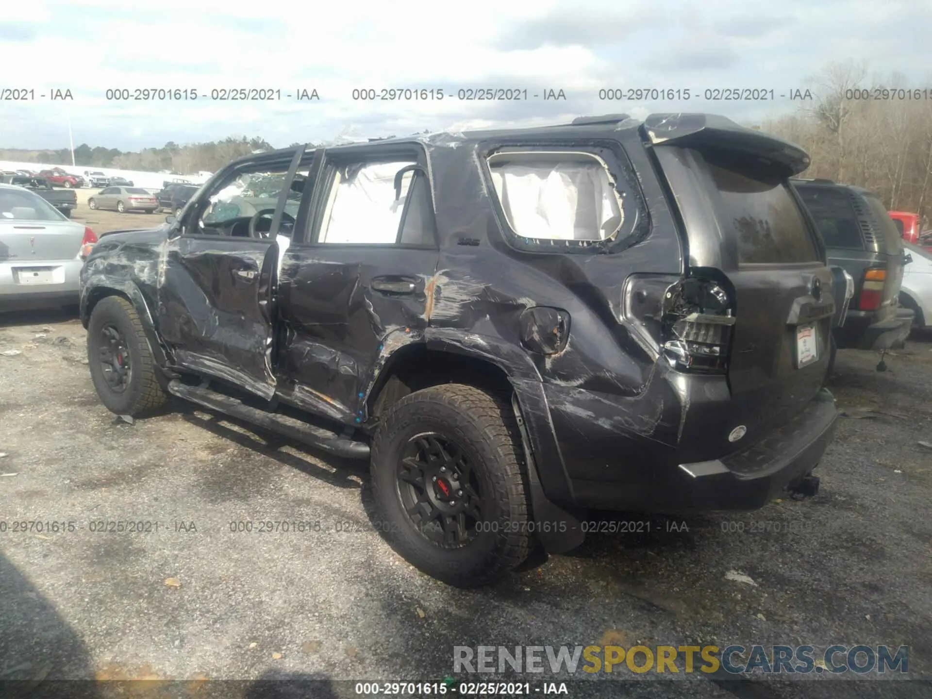 3 Photograph of a damaged car JTEFU5JR3M5235425 TOYOTA 4RUNNER 2021