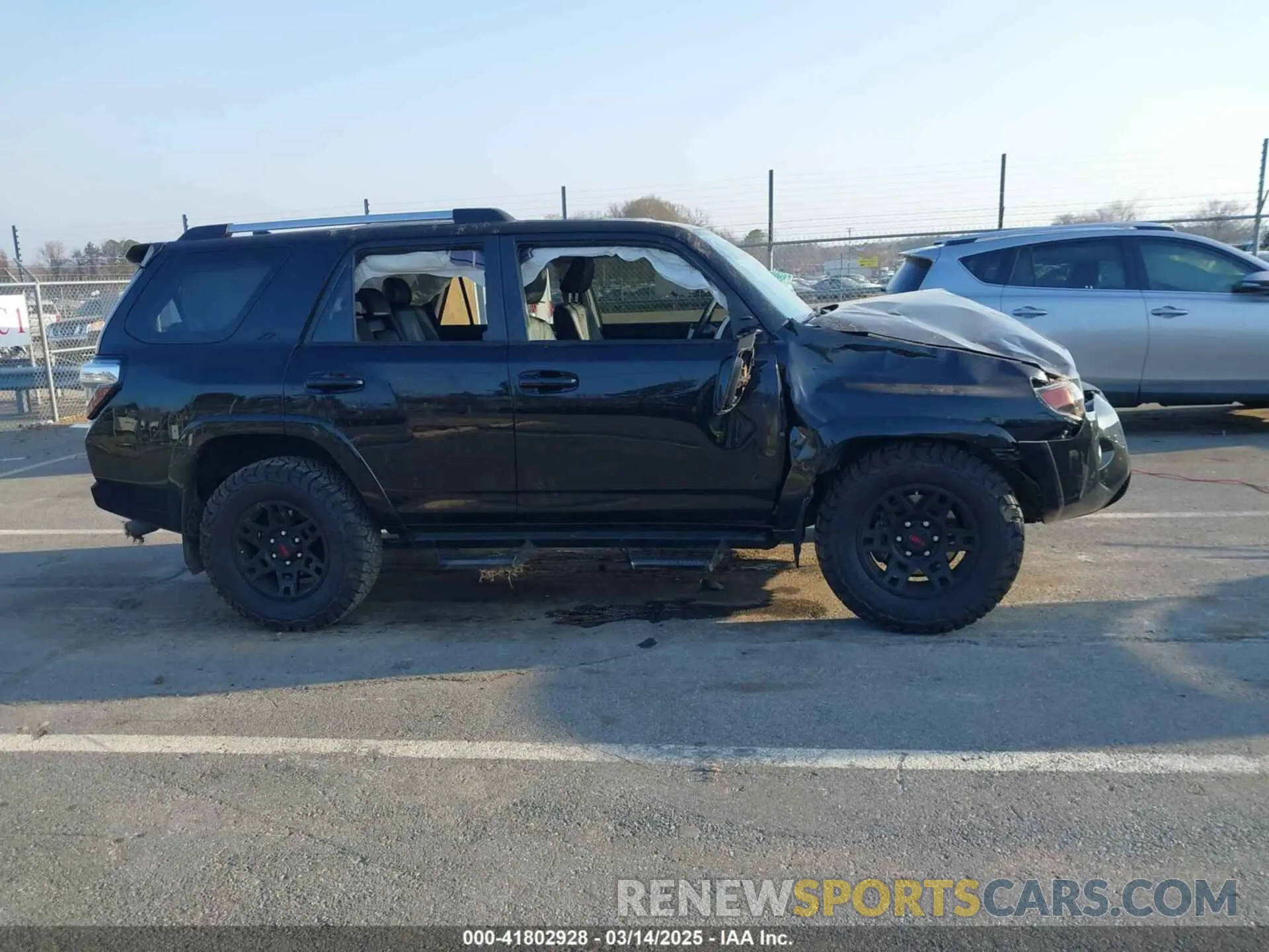 13 Photograph of a damaged car JTEFU5JR6M5240537 TOYOTA 4RUNNER 2021
