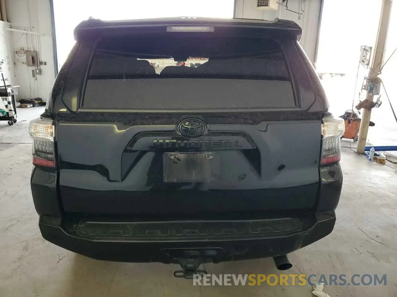 6 Photograph of a damaged car JTEFU5JR8M5251250 TOYOTA 4RUNNER 2021