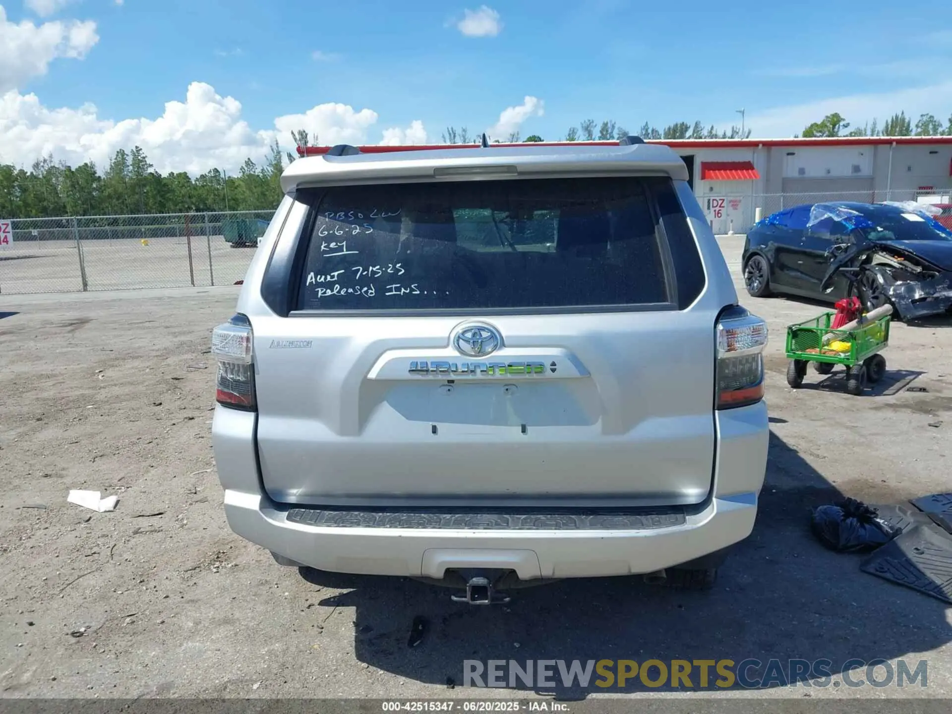 16 Photograph of a damaged car JTEFU5JRXM5232974 TOYOTA 4RUNNER 2021