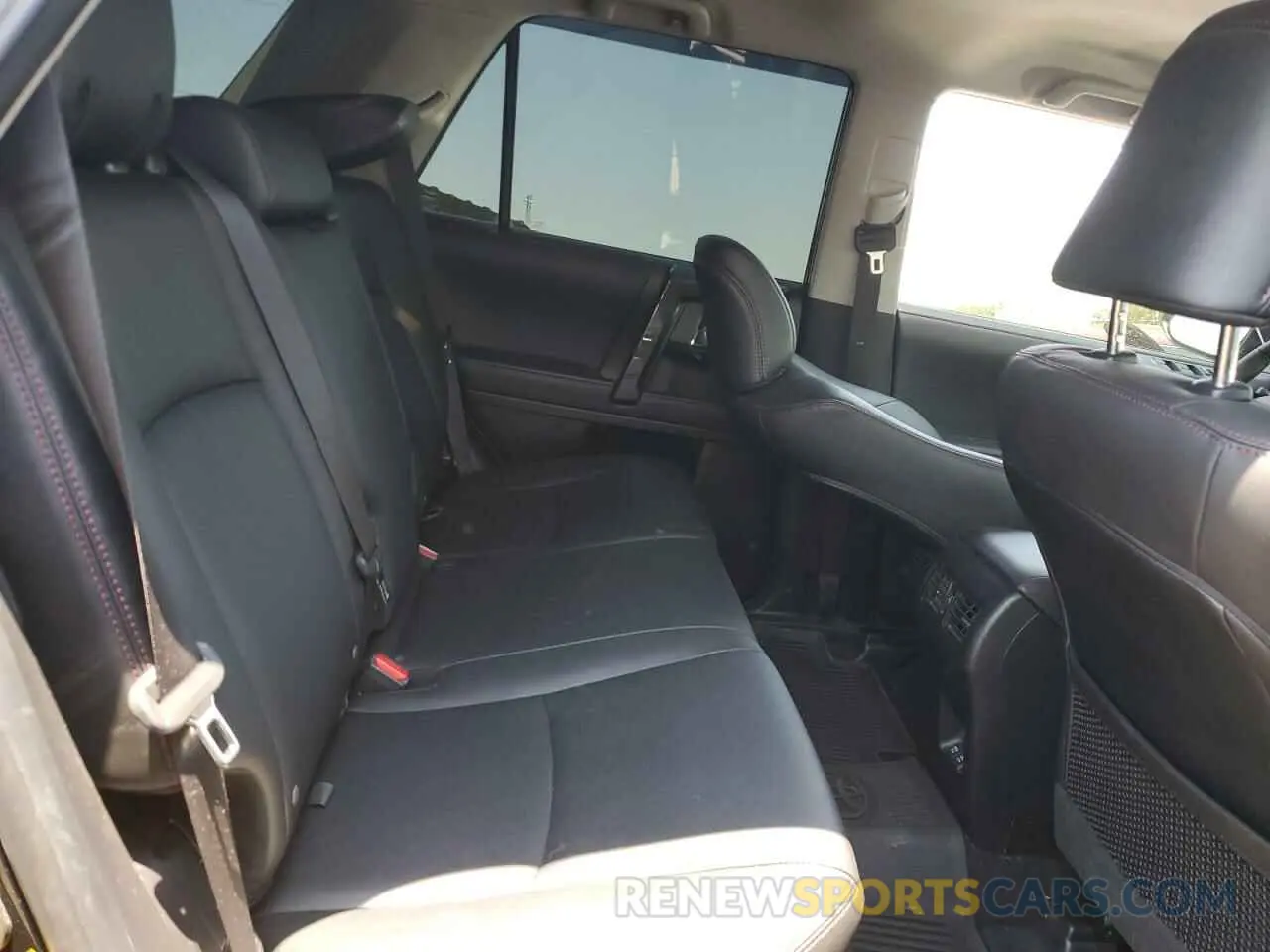 11 Фотография поврежденного автомобиля JTEHU5JR1M5881409 TOYOTA 4RUNNER 2021
