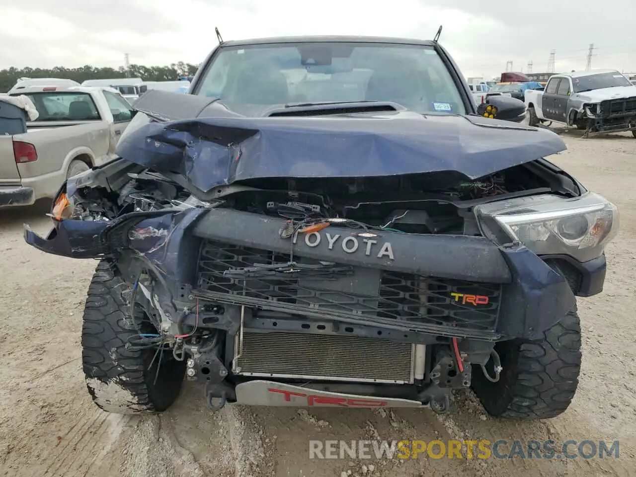 5 Photograph of a damaged car JTEHU5JR2M5916913 TOYOTA 4RUNNER 2021