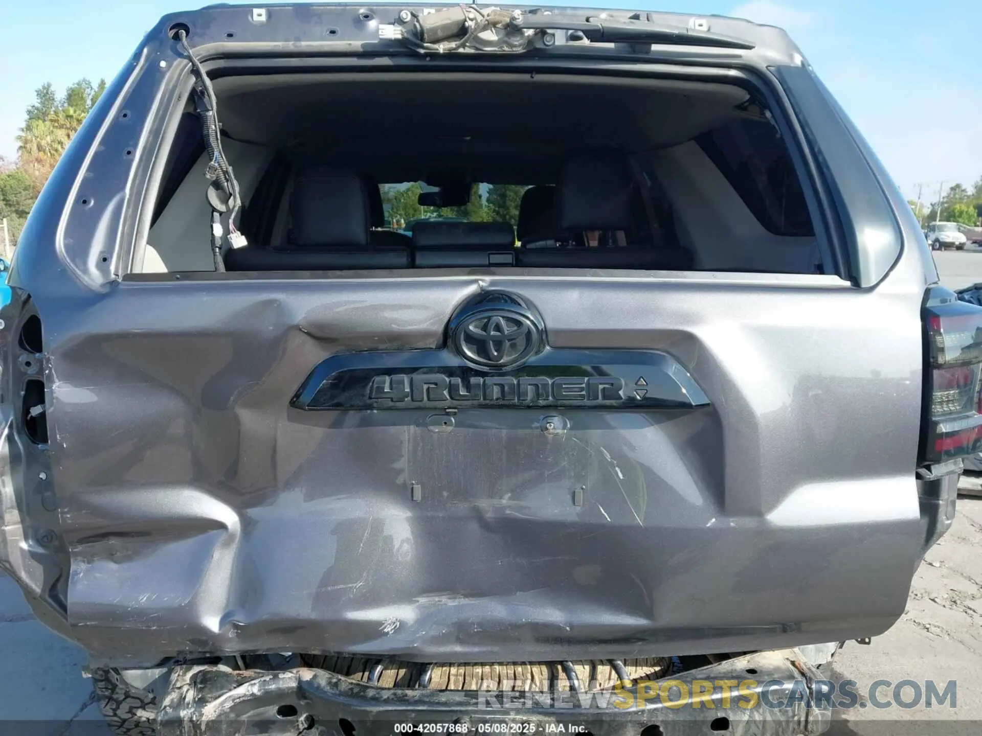 6 Photograph of a damaged car JTEHU5JR4M5894039 TOYOTA 4RUNNER 2021