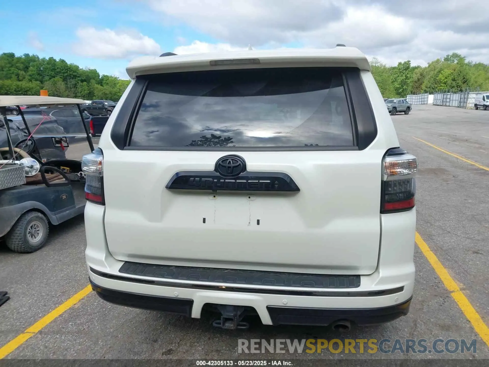 16 Photograph of a damaged car JTEJU5JR0M5852369 TOYOTA 4RUNNER 2021