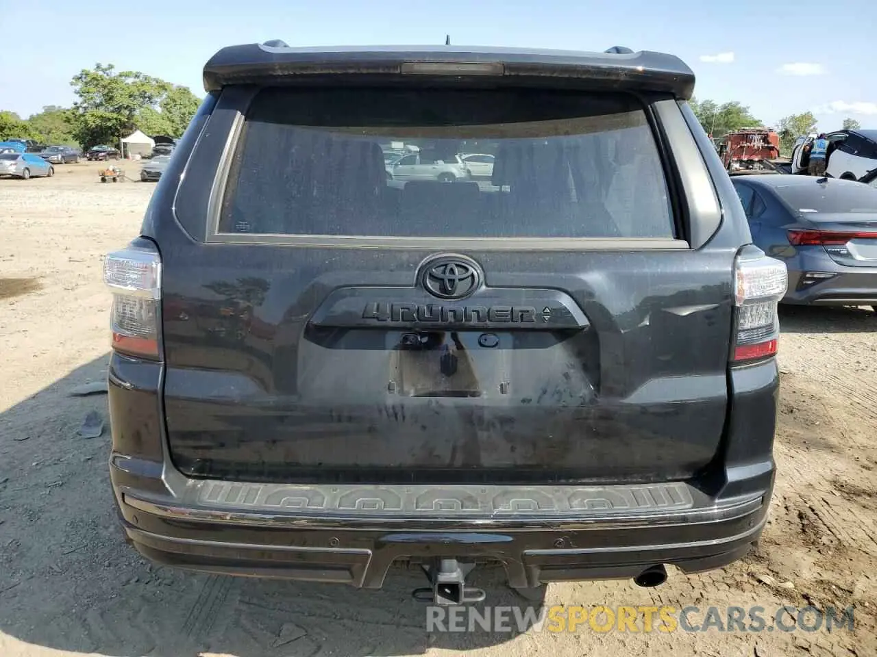 6 Photograph of a damaged car JTEJU5JR0M5964184 TOYOTA 4RUNNER 2021