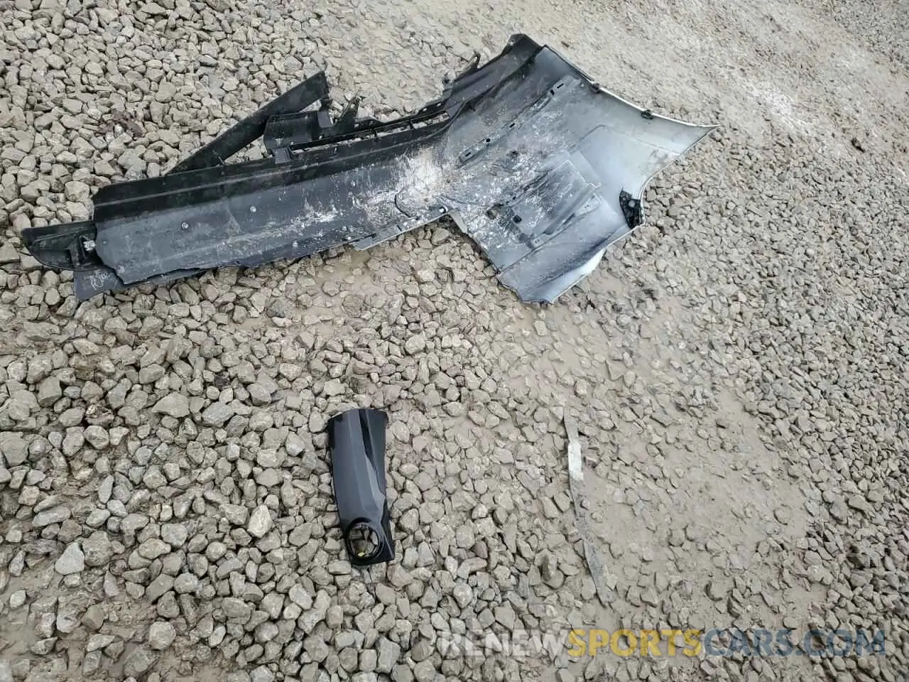 13 Photograph of a damaged car JTEJU5JR2M5920848 TOYOTA 4RUNNER 2021