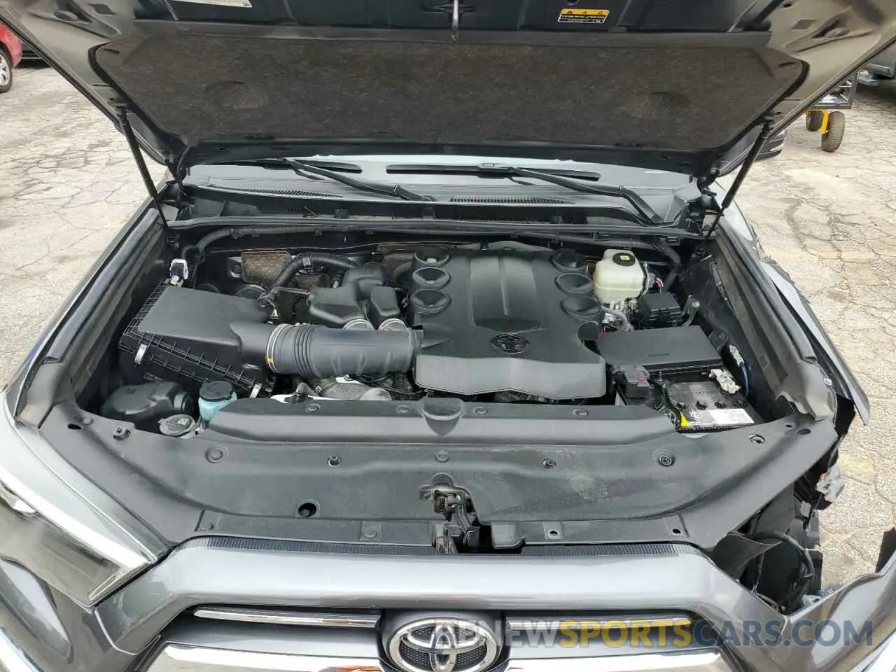 11 Фотография поврежденного автомобиля JTEKU5JR2M5847033 TOYOTA 4RUNNER 2021