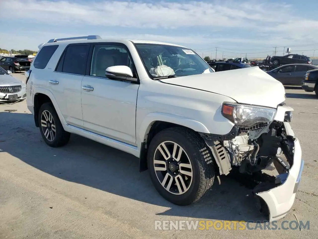4 Photograph of a damaged car JTEKU5JR5M5924770 TOYOTA 4RUNNER 2021