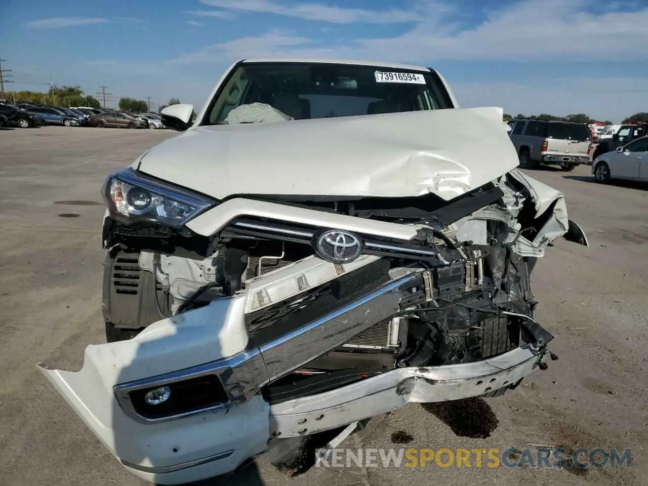 5 Photograph of a damaged car JTEKU5JR5M5924770 TOYOTA 4RUNNER 2021