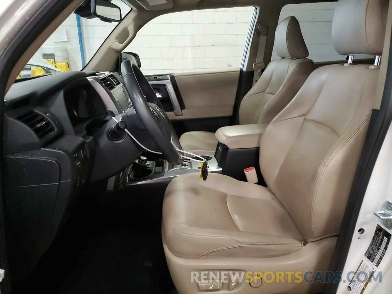 7 Фотография поврежденного автомобиля JTEKU5JR7M5860201 TOYOTA 4RUNNER 2021
