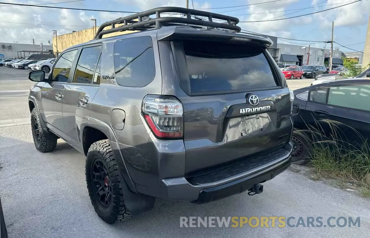3 Photograph of a damaged car JTELU5JR4M5868907 TOYOTA 4RUNNER 2021