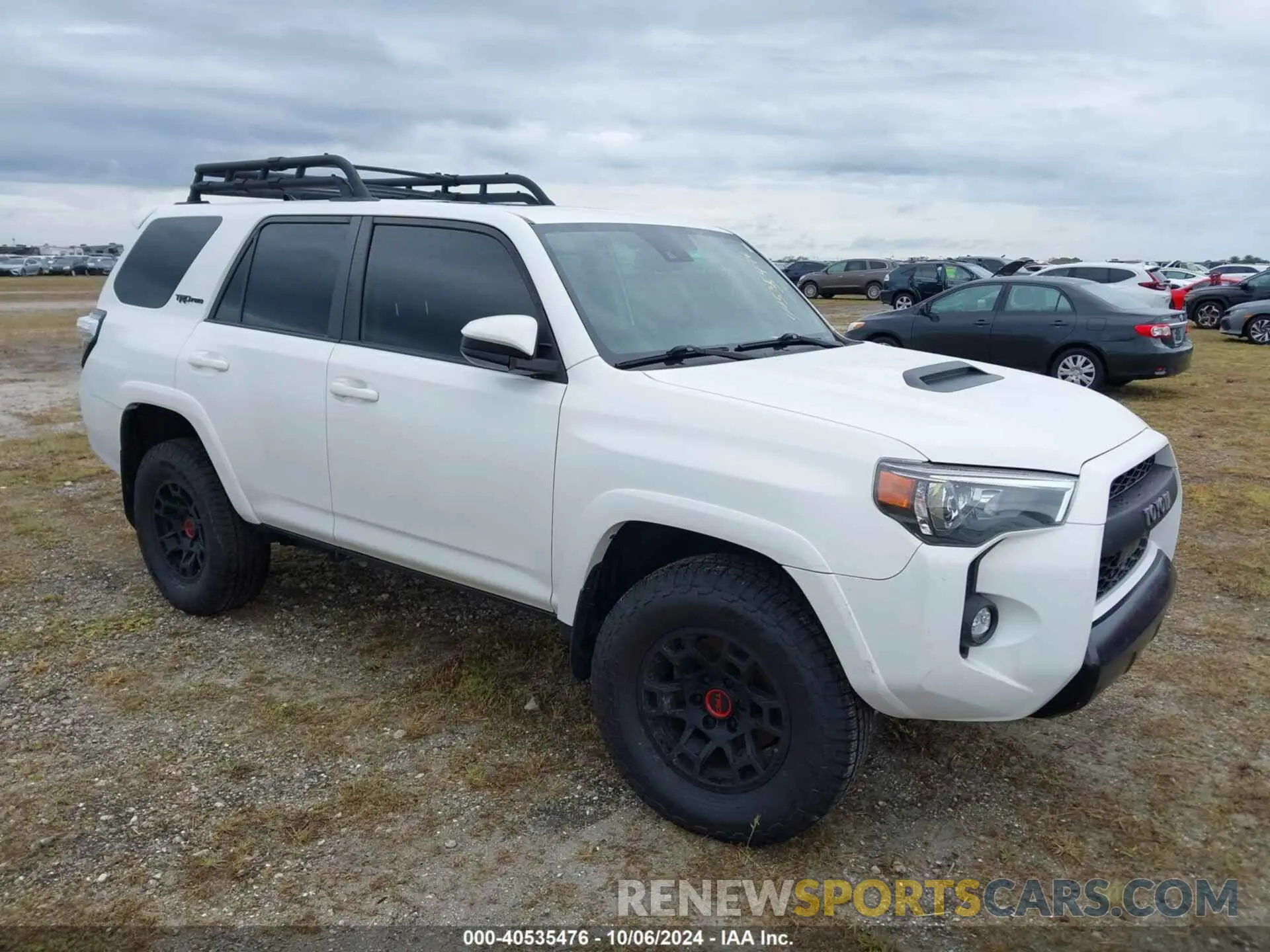 1 Photograph of a damaged car JTELU5JR9M5899988 TOYOTA 4RUNNER 2021