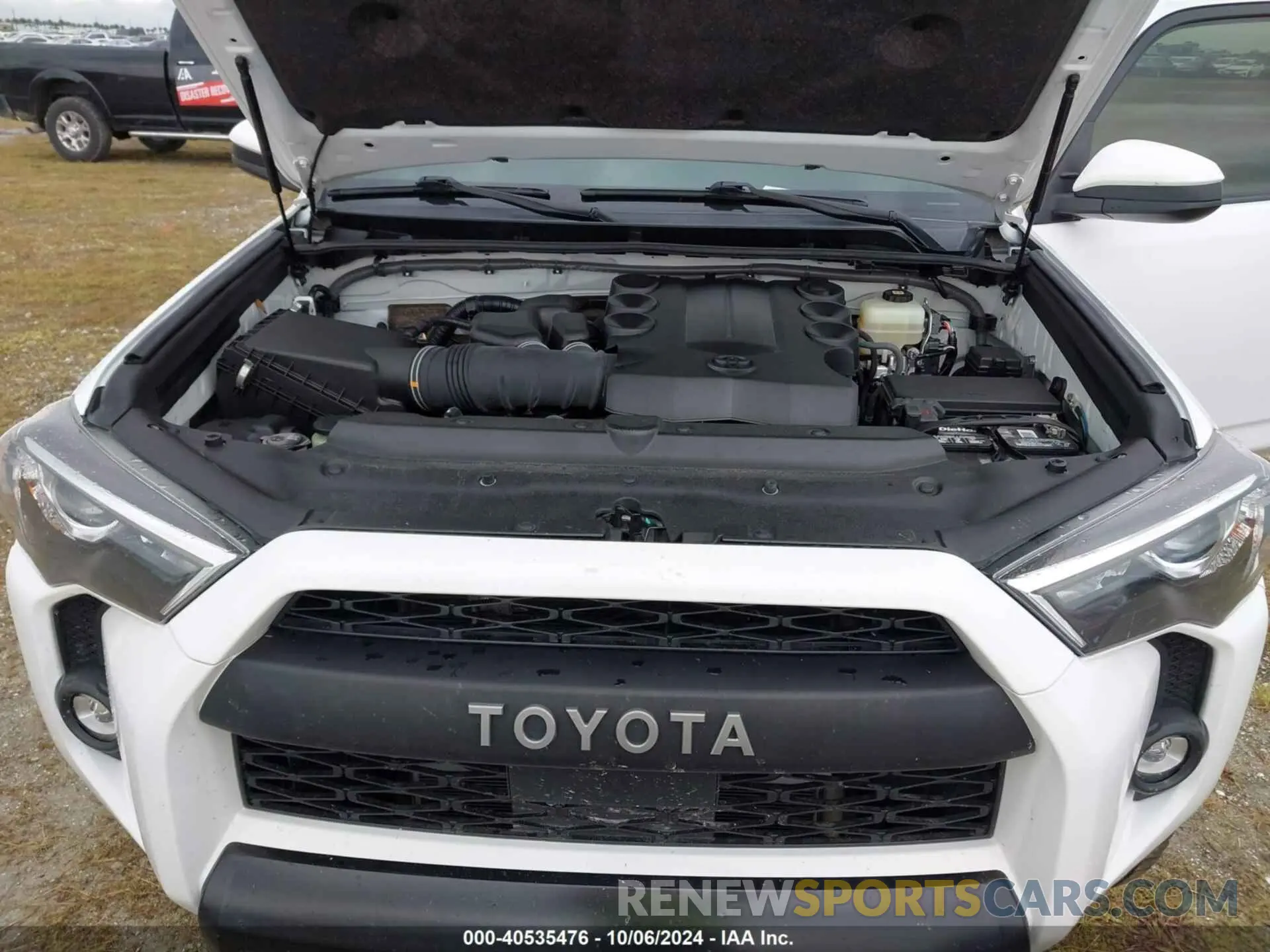 10 Photograph of a damaged car JTELU5JR9M5899988 TOYOTA 4RUNNER 2021
