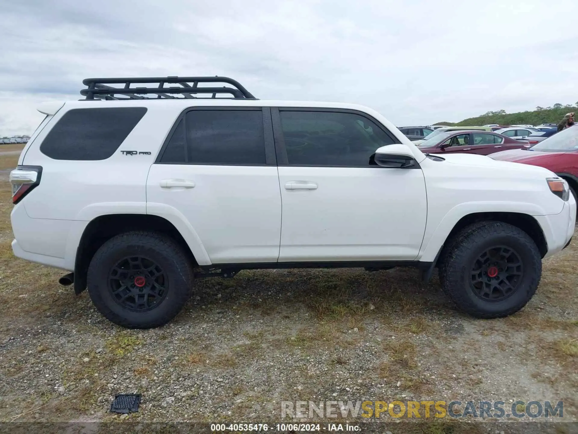 13 Photograph of a damaged car JTELU5JR9M5899988 TOYOTA 4RUNNER 2021